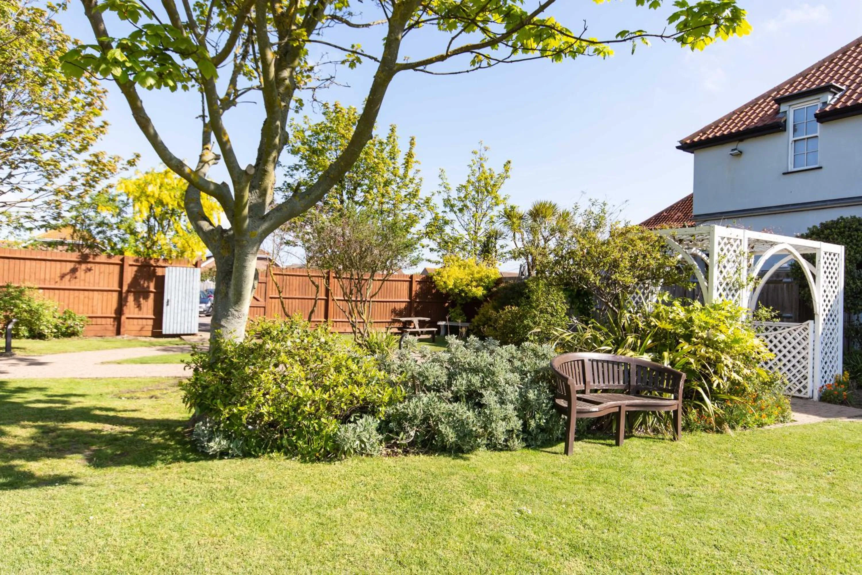 Property building in Kingscliff Hotel Holland on Sea