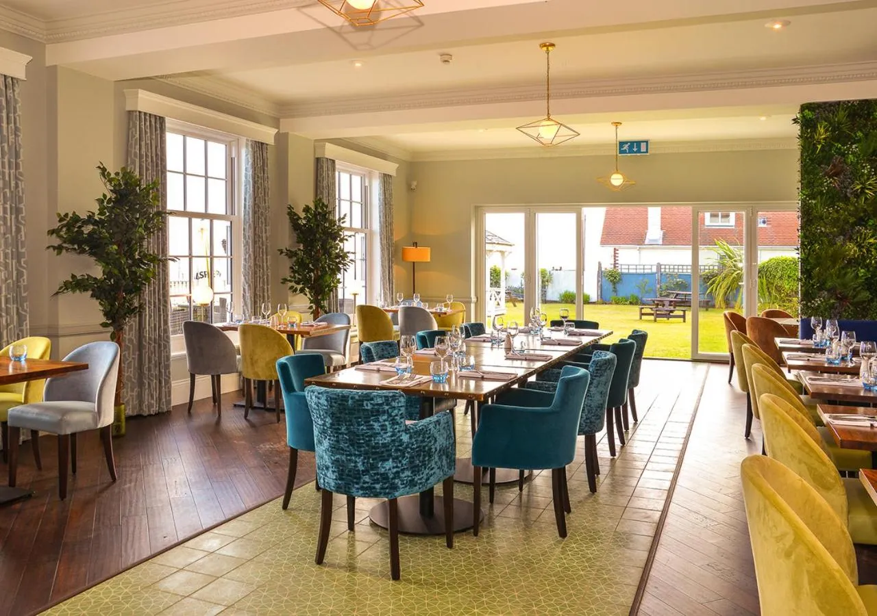 Restaurant/places to eat in Kingscliff Hotel Holland on Sea