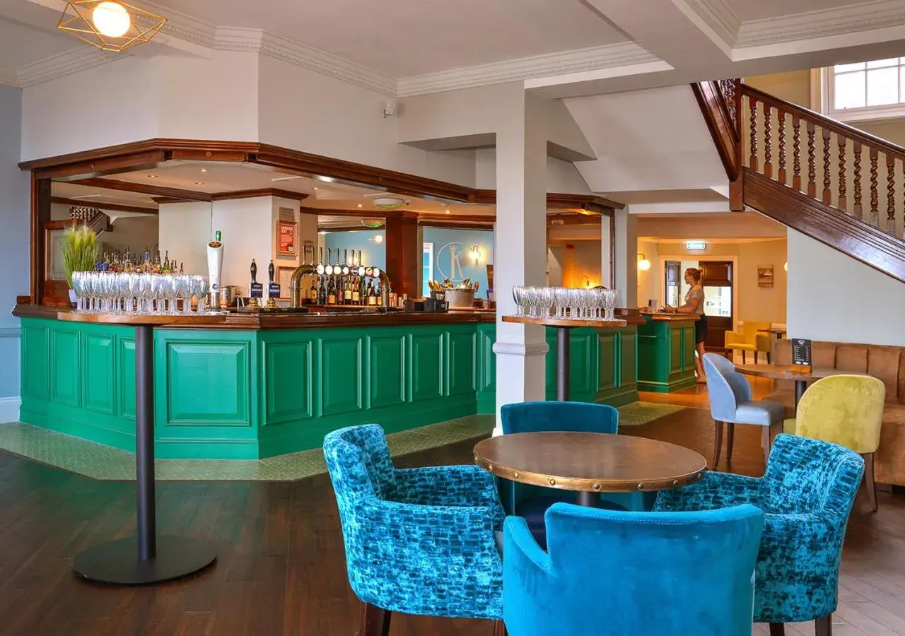 Lounge or bar in Kingscliff Hotel Holland on Sea Lounge or bar in Kingscliff Hotel Holland on Sea