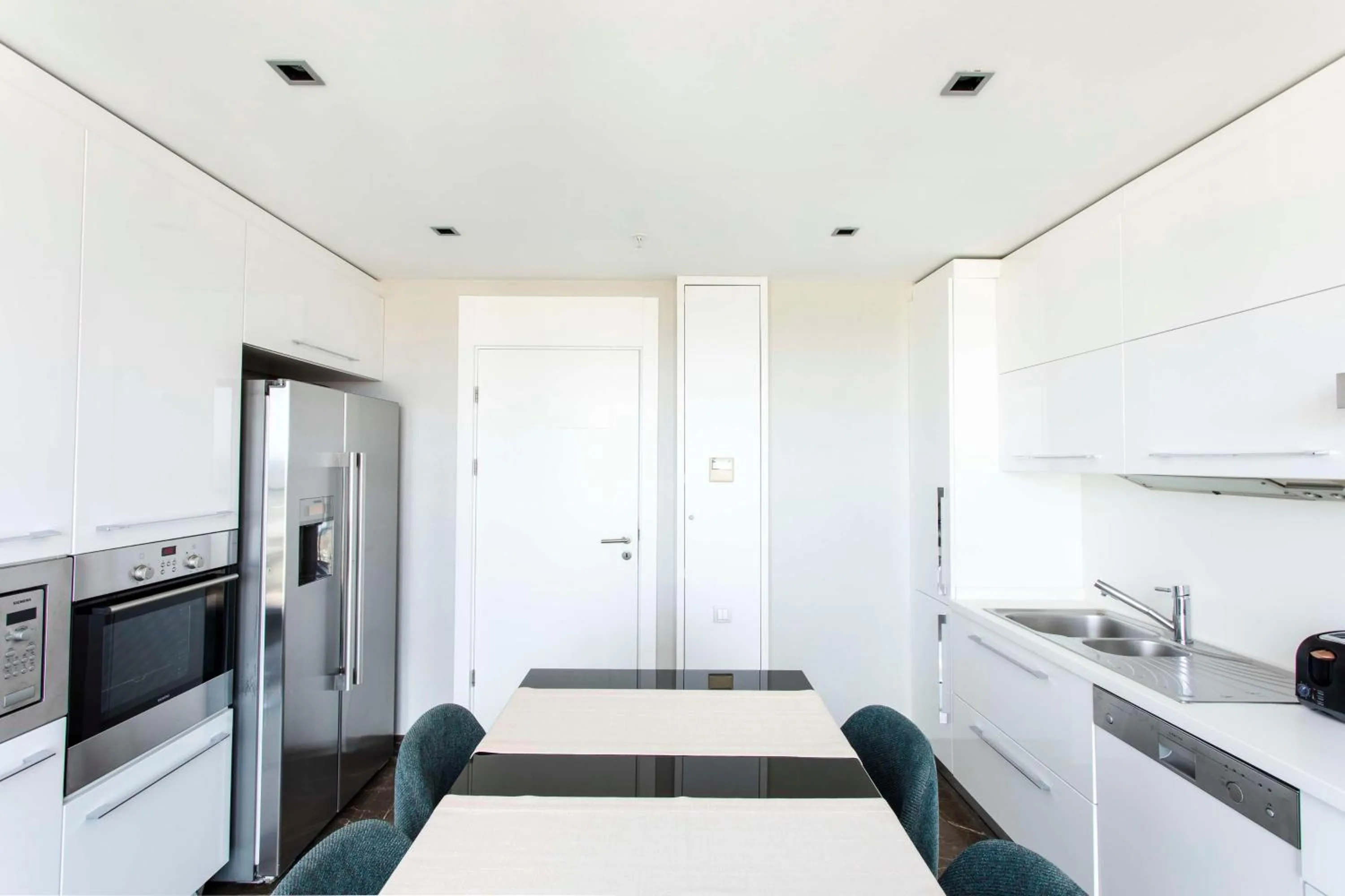 Kitchen or kitchenette in Radisson Residences Avrupa TEM Istanbul