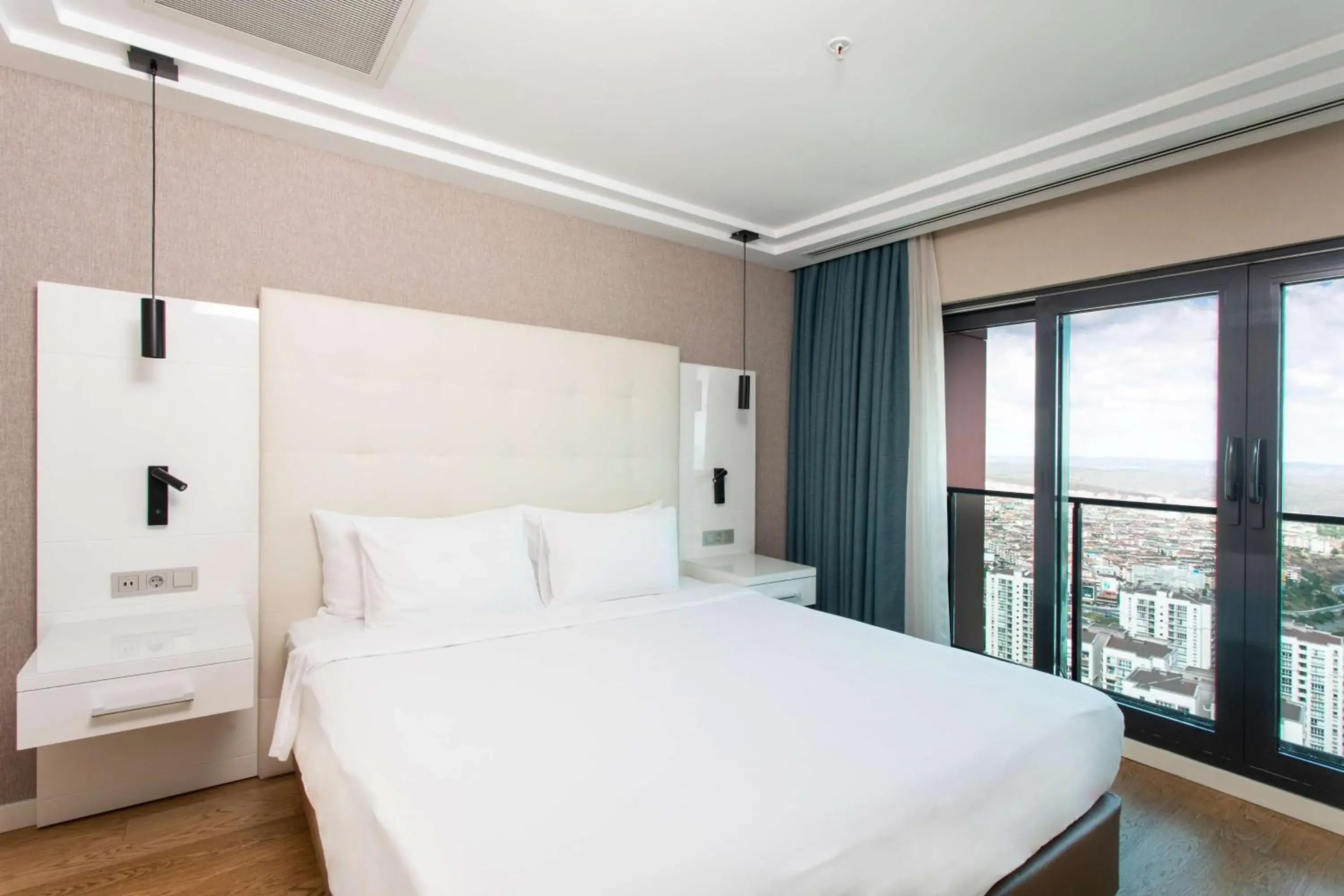 Bed in Radisson Residences Avrupa TEM Istanbul Bed in Radisson Residences Avrupa TEM Istanbul