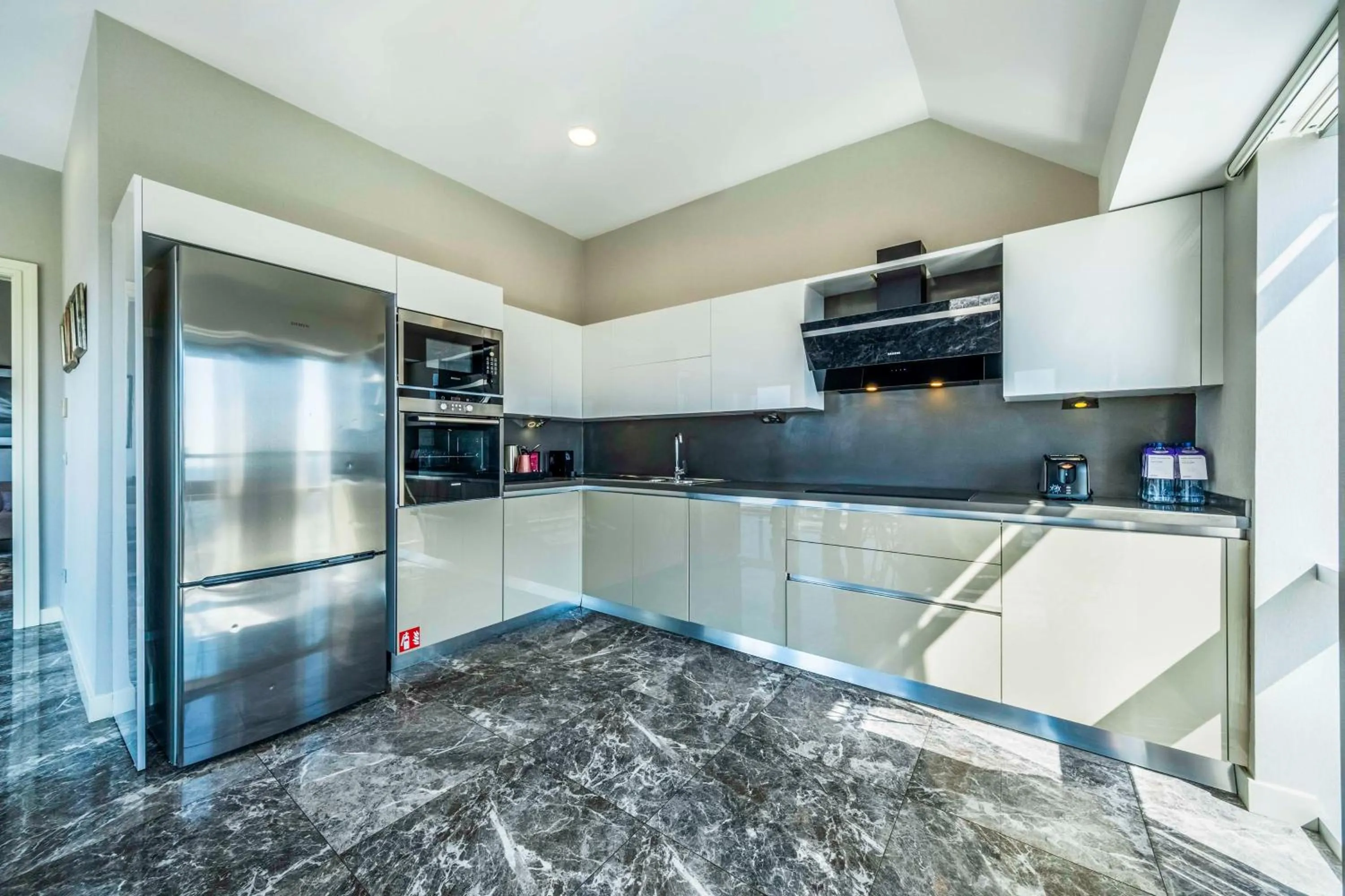 Kitchen or kitchenette in Radisson Residences Avrupa TEM Istanbul