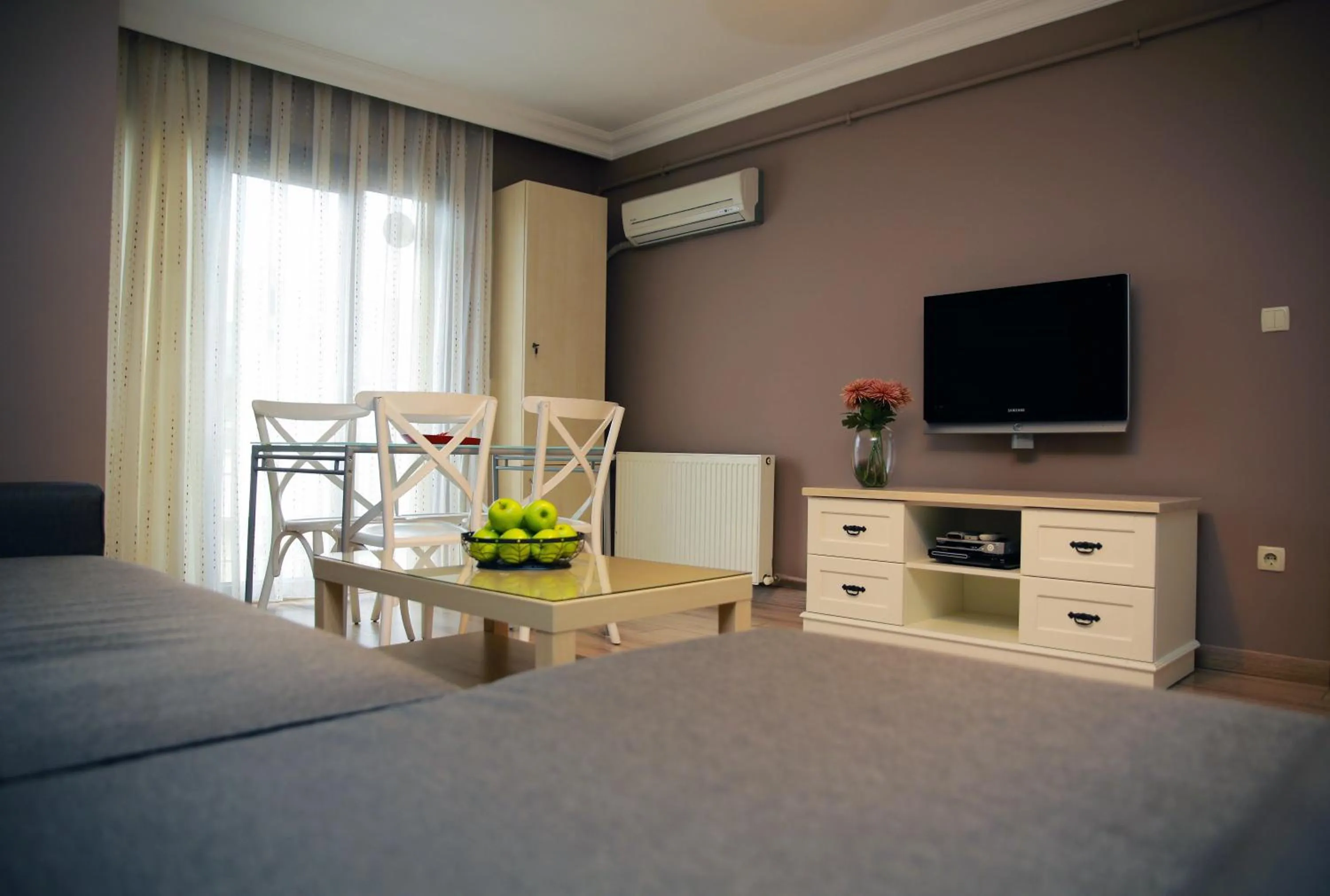 TV and multimedia in Akin Suites