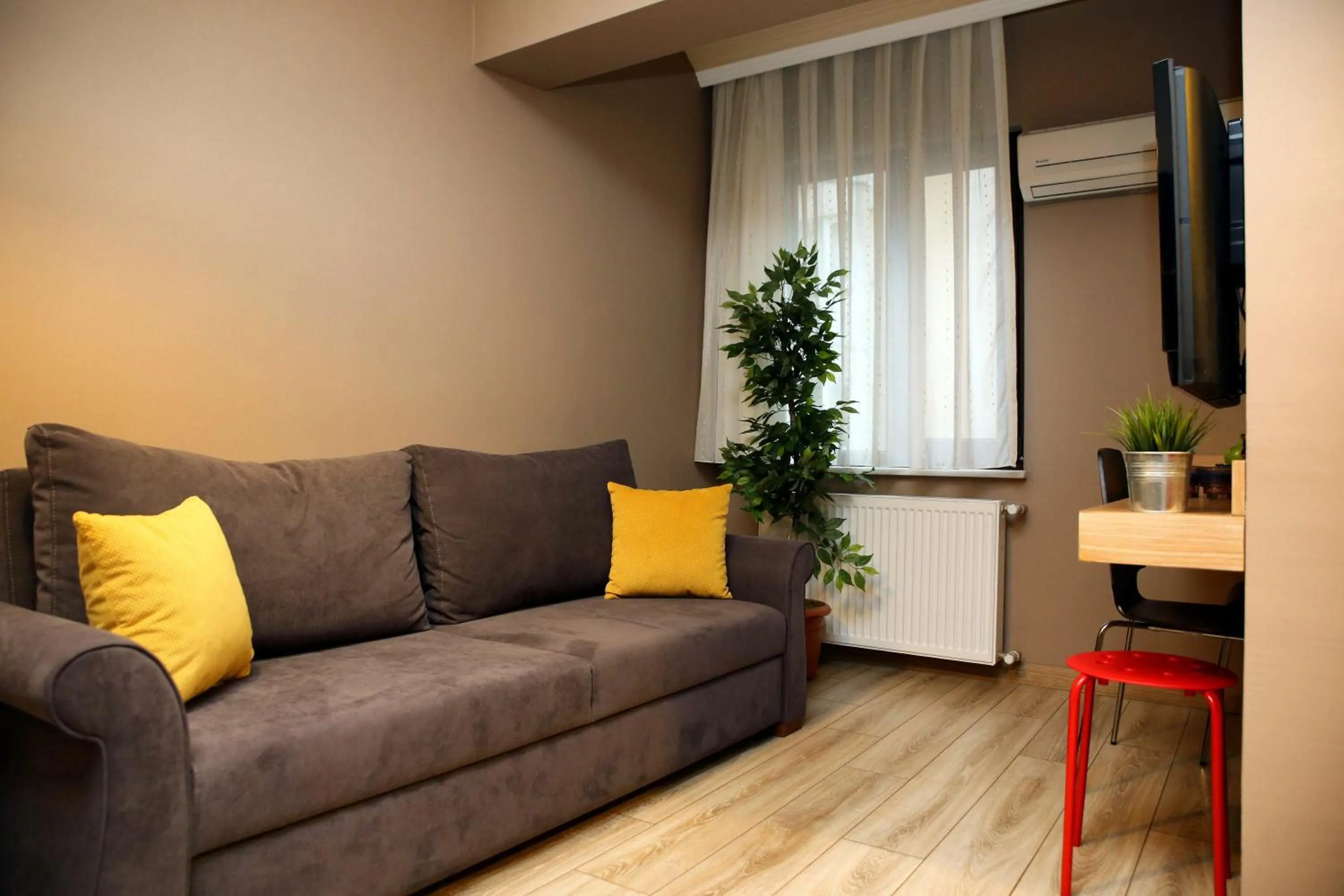 TV and multimedia in Akin Suites