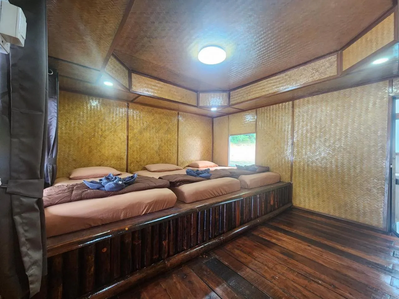 Photo of the whole room, Bed in Khao Sok Las Orquideas Resort