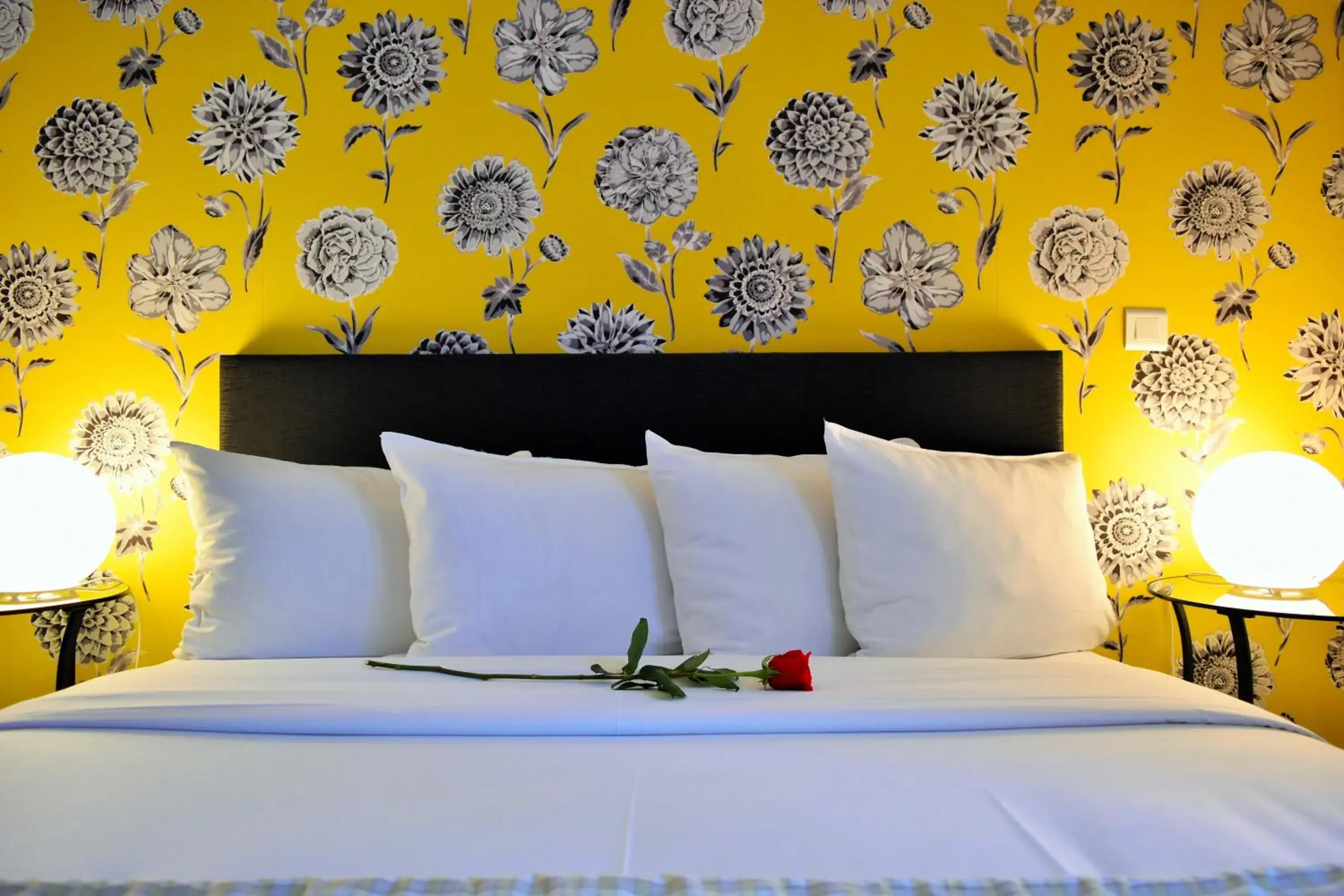 Bed in Hotel 29 Lepic Bed in Hotel 29 Lepic