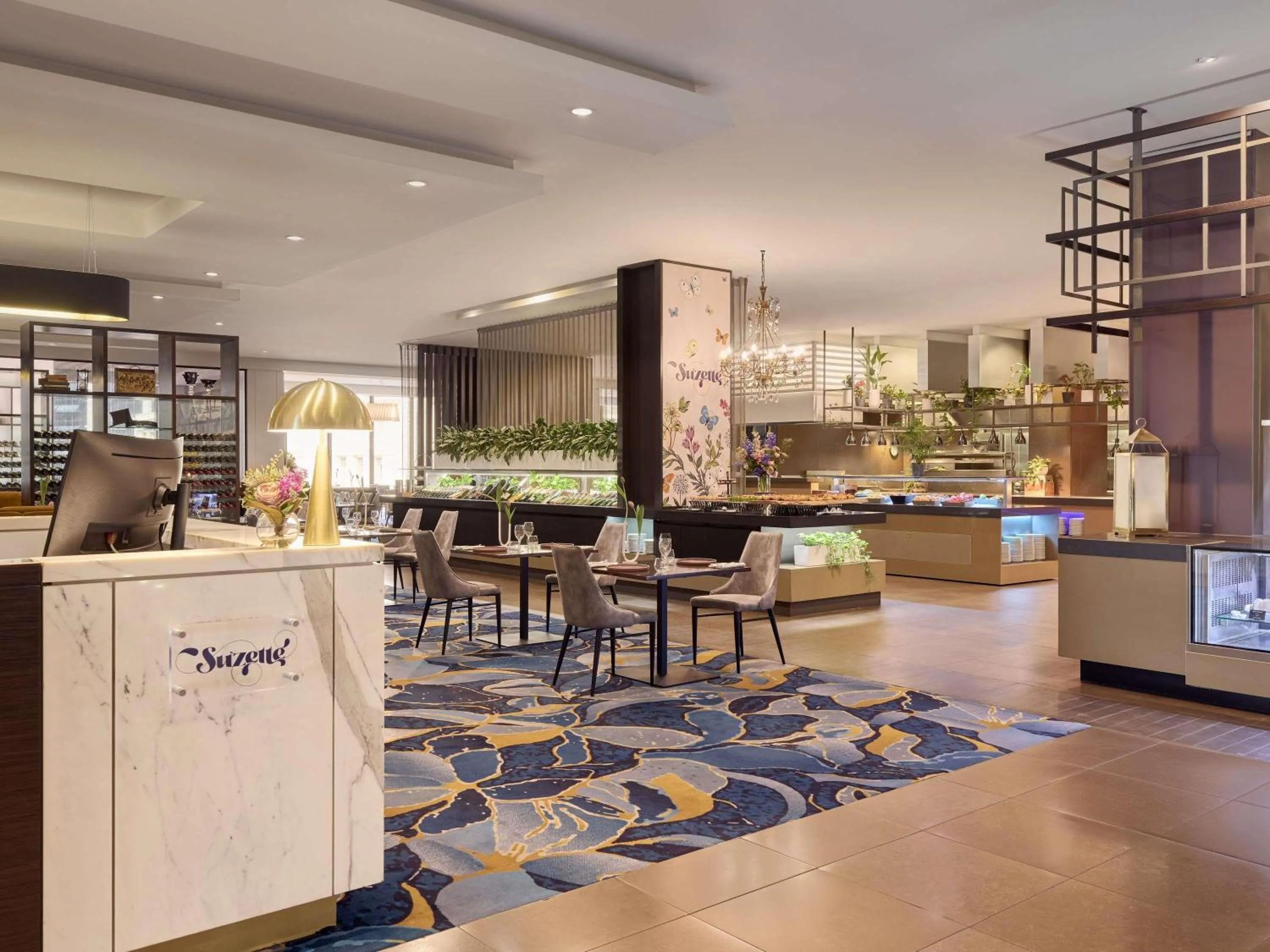 Restaurant/places to eat in Sofitel Brisbane Central