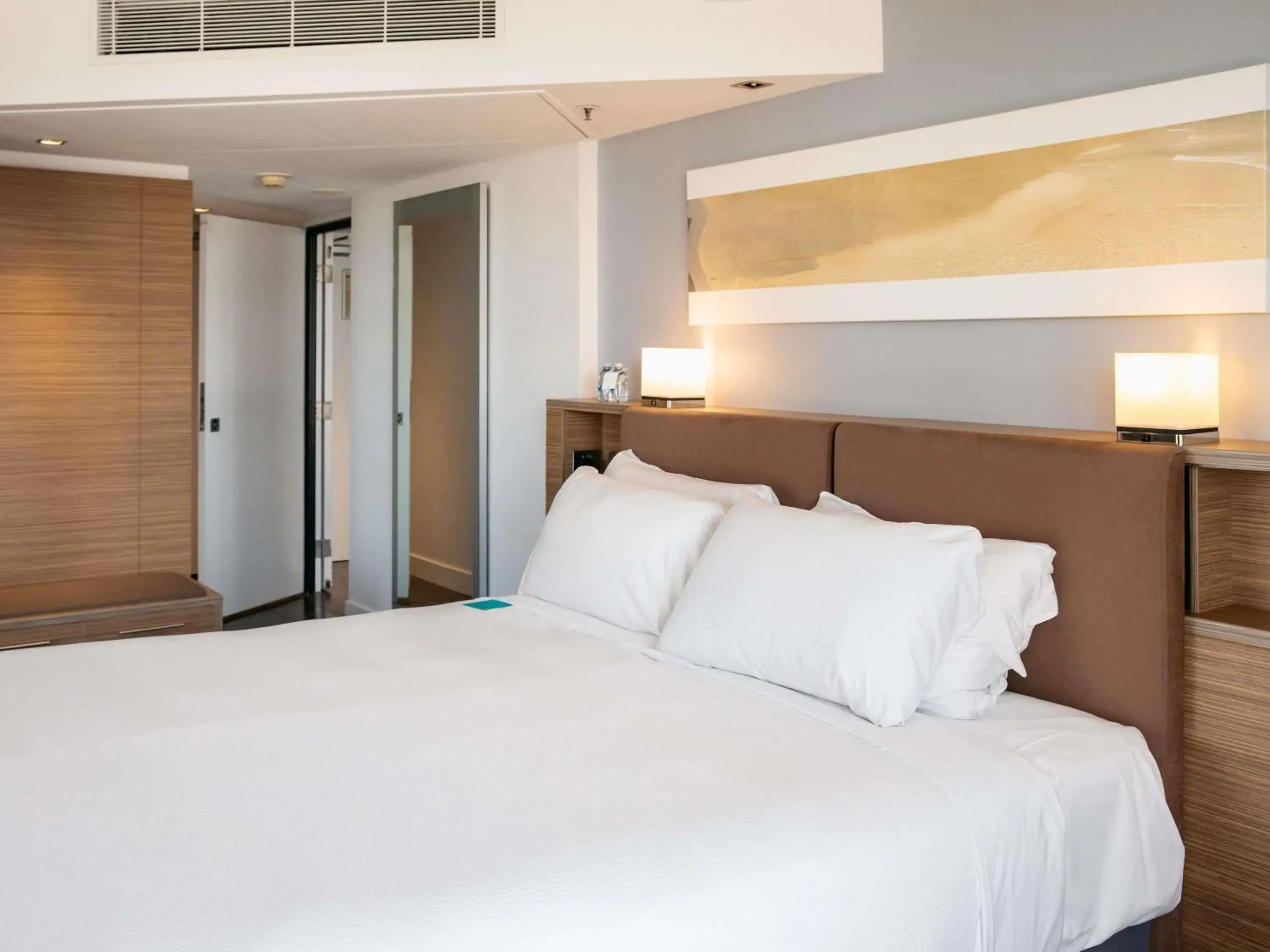 Bedroom, Bed in Sofitel Gold Coast Broadbeach Bedroom, Bed in Sofitel Gold Coast Broadbeach