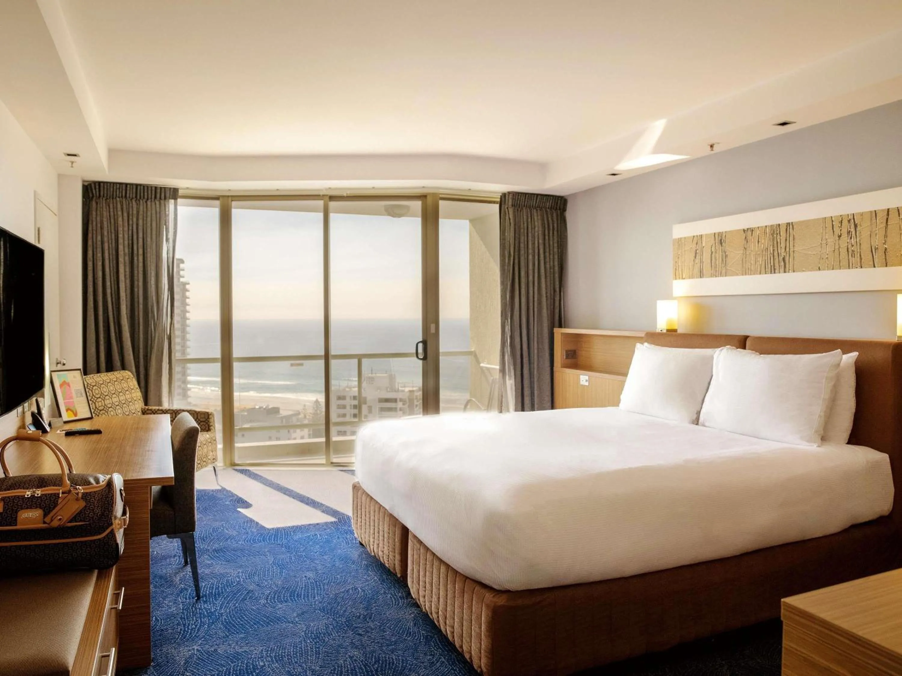 Bedroom, Bed in Sofitel Gold Coast Broadbeach