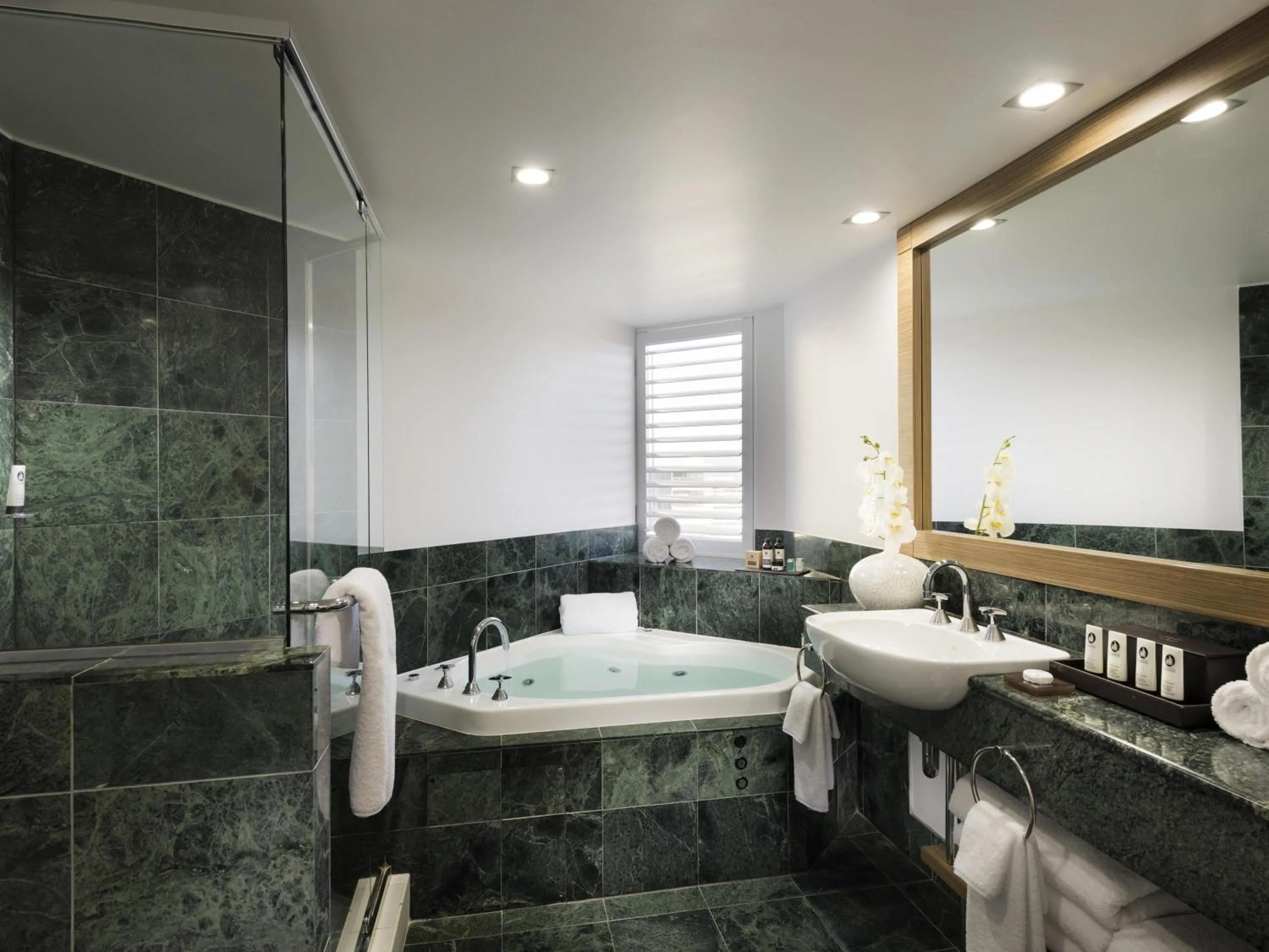 Photo of the whole room in Sofitel Gold Coast Broadbeach