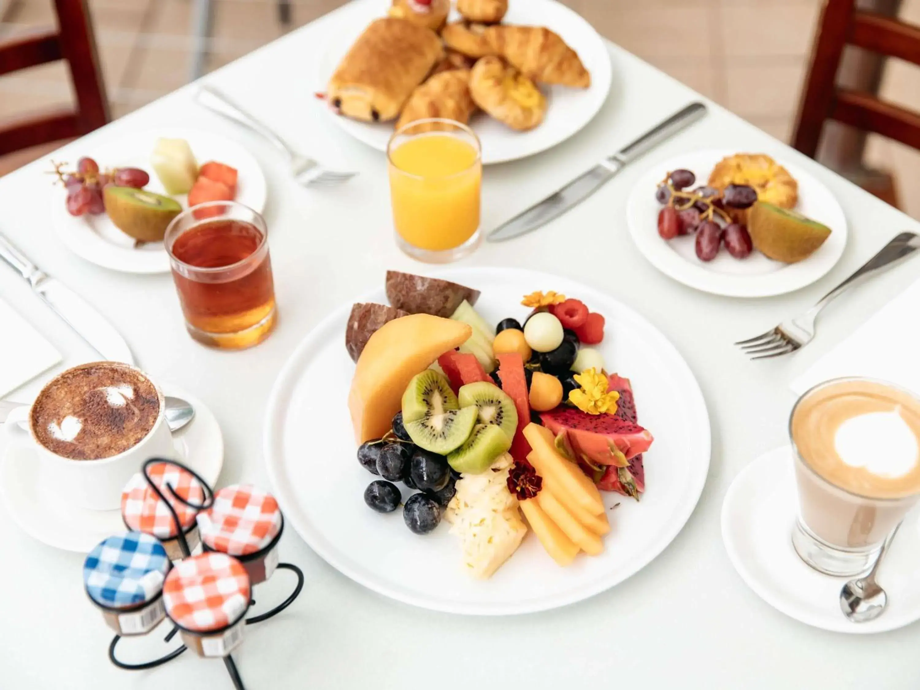 Restaurant/places to eat in Sofitel Gold Coast Broadbeach Restaurant/places to eat in Sofitel Gold Coast Broadbeach