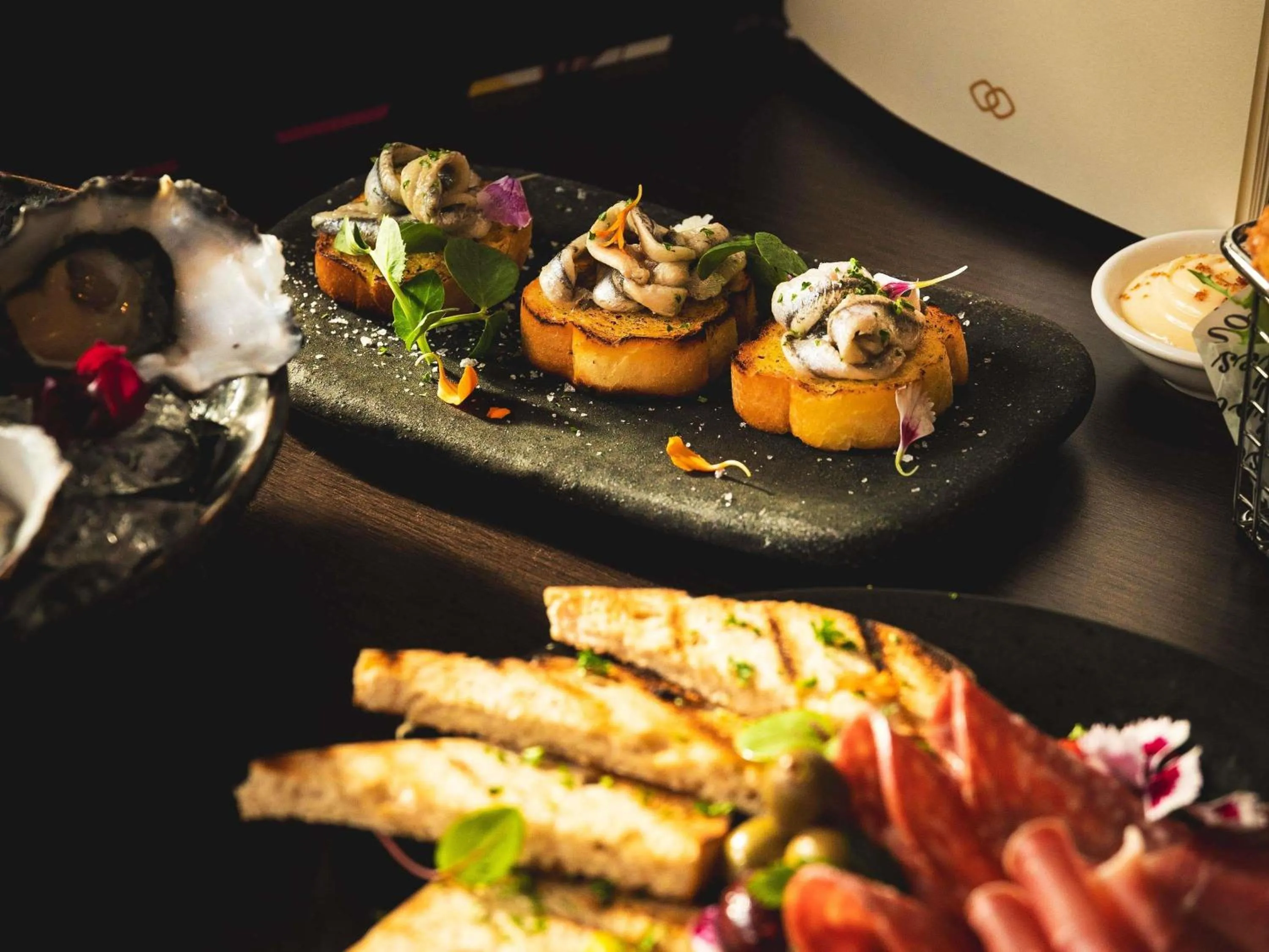 Lounge or bar in Sofitel Gold Coast Broadbeach