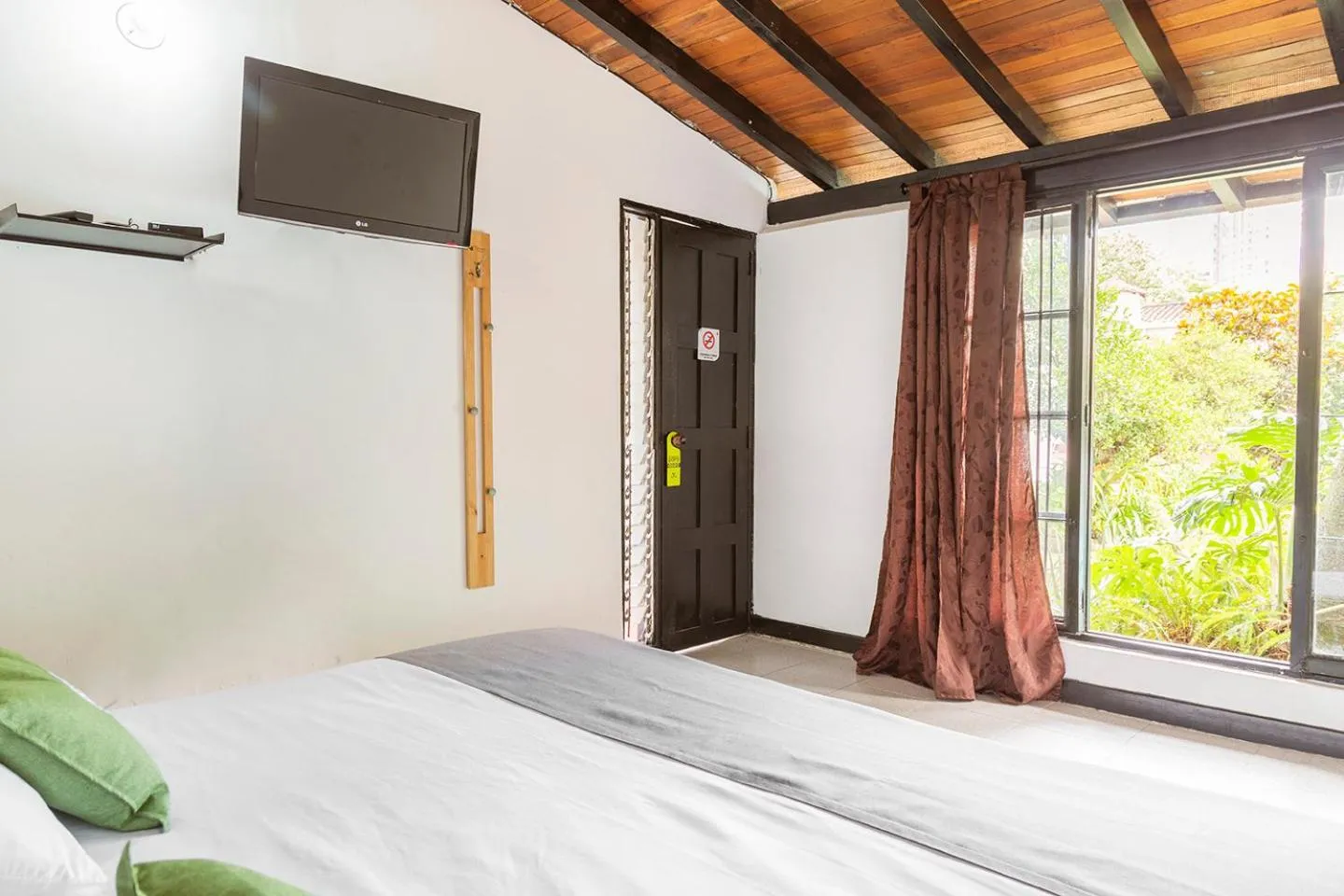 Bed in Hotel Premium Real