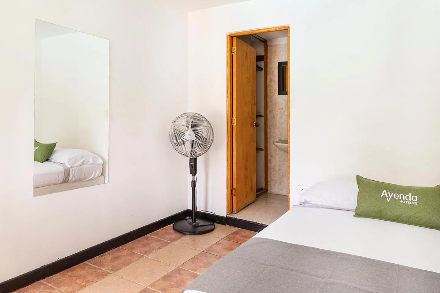 Photo of the whole room, Bed in Hotel Premium Real