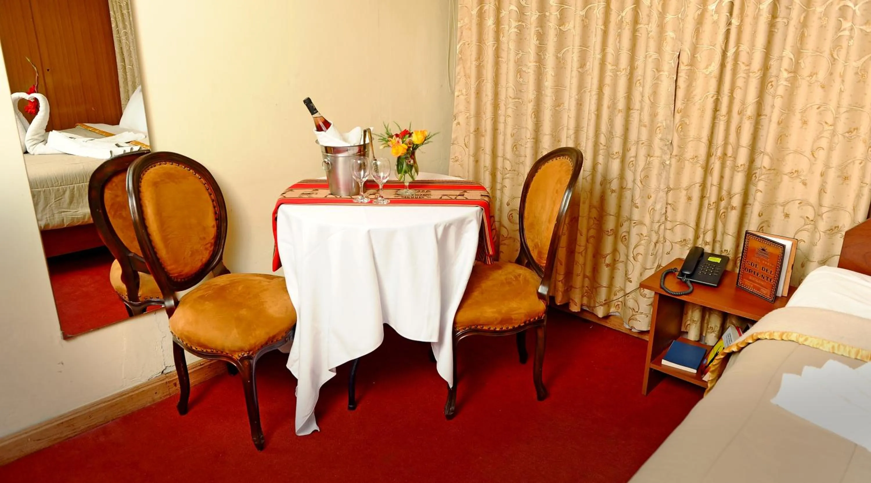 Bed in Hotel Sol del Oriente Cusco