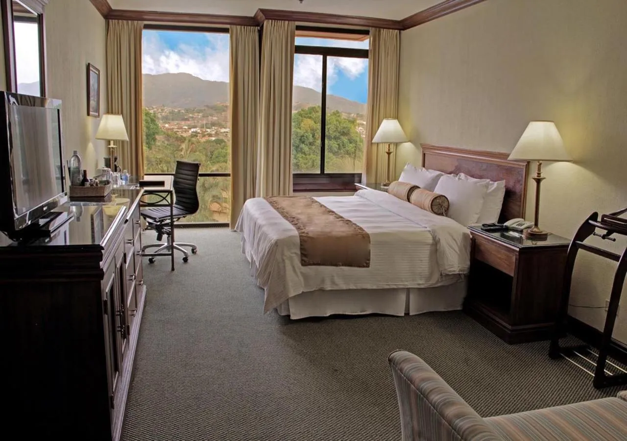 Photo of the whole room, Bed in Wyndham San Jose Herradura