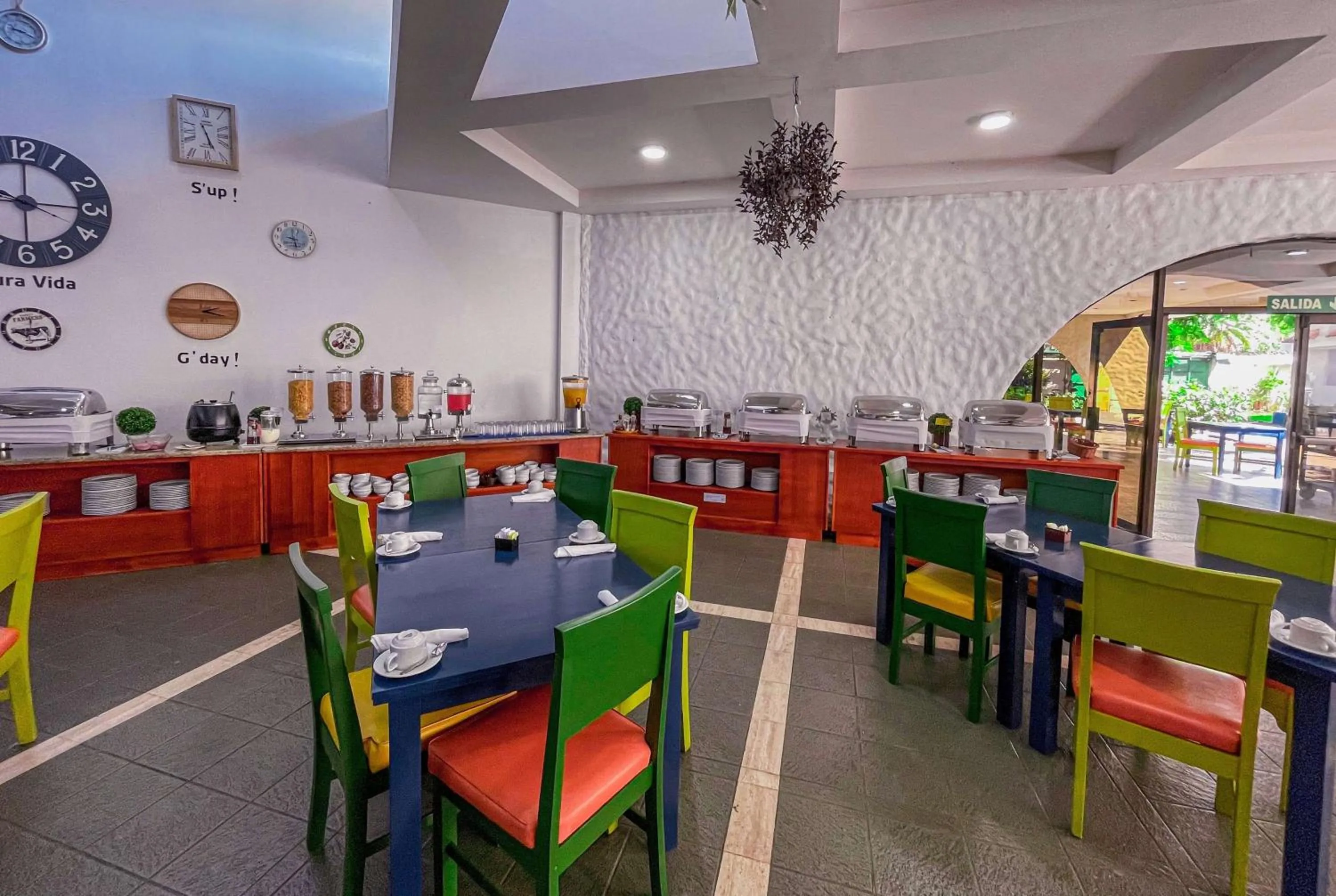 Restaurant/places to eat in Wyndham San Jose Herradura