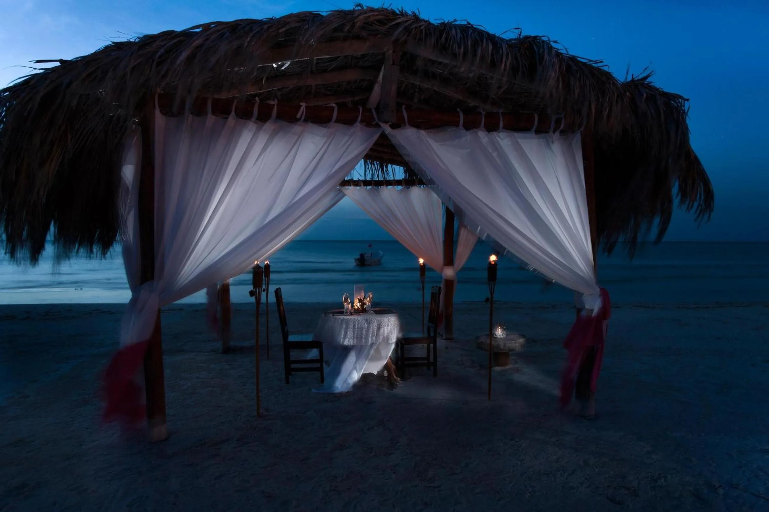 Restaurant/places to eat in Palapas del Sol