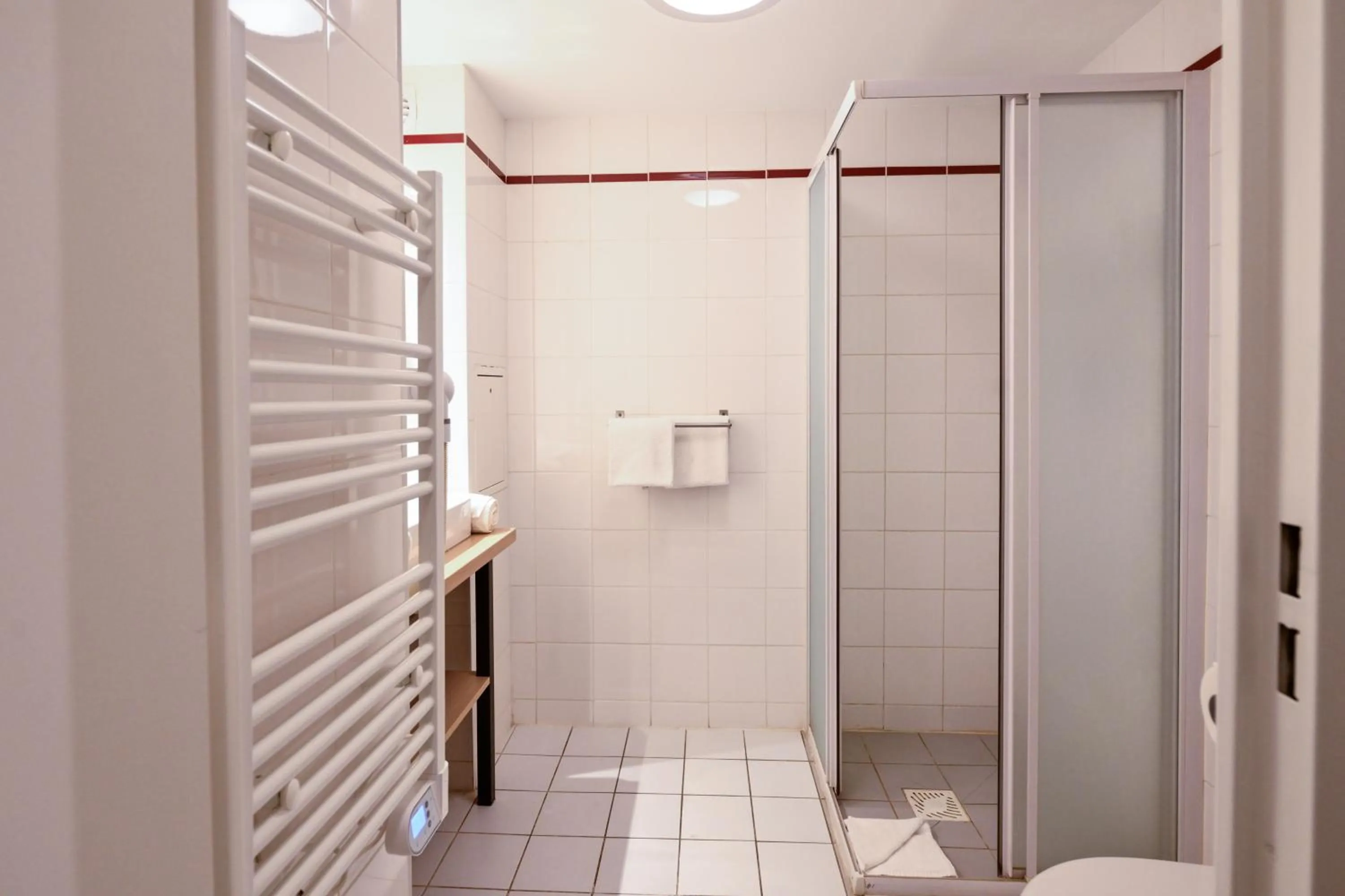 Bathroom in Comfort Aparthotel Versailles, St Cyr l'Ecole