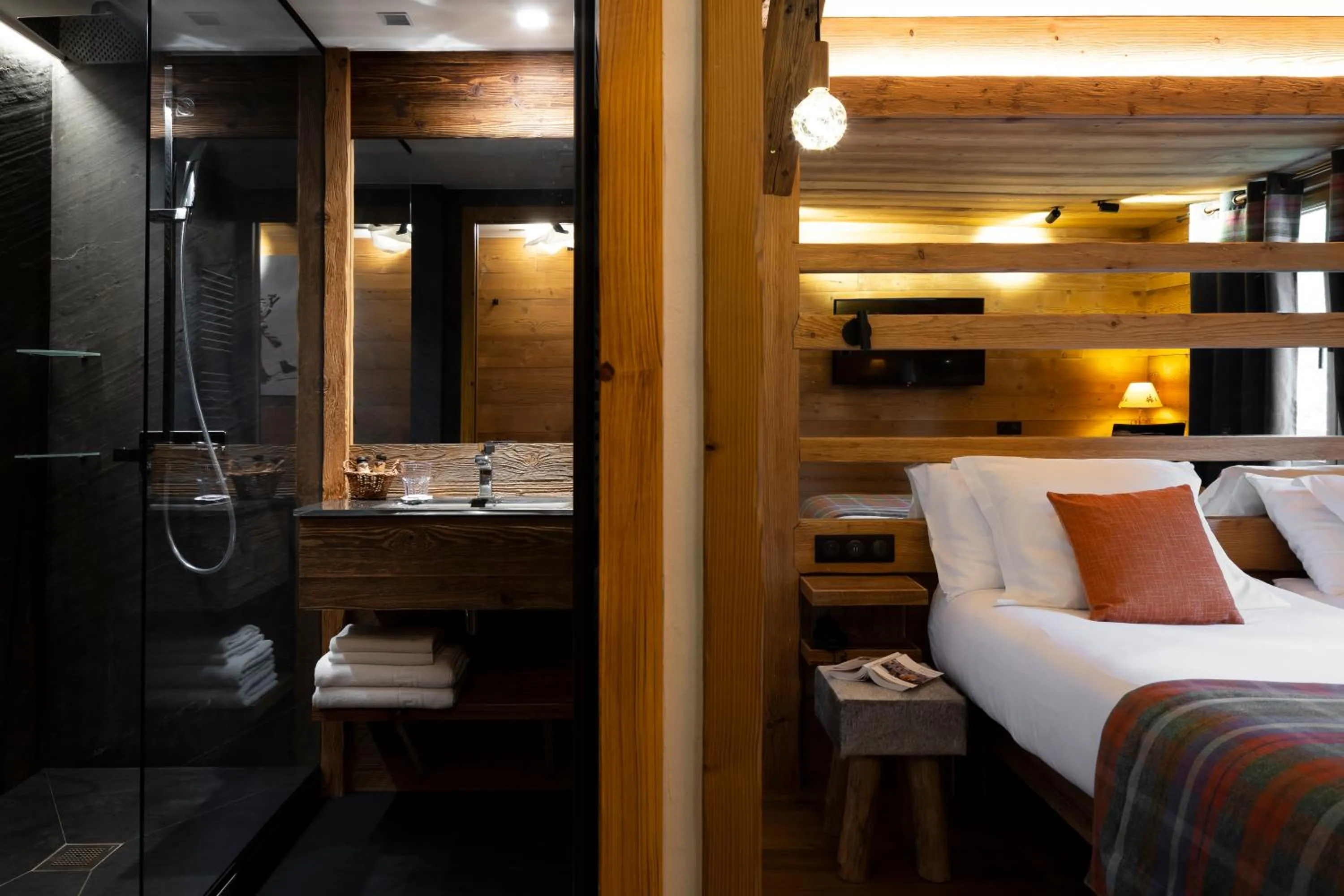 Shower, Bed in Hotel Cote Brune