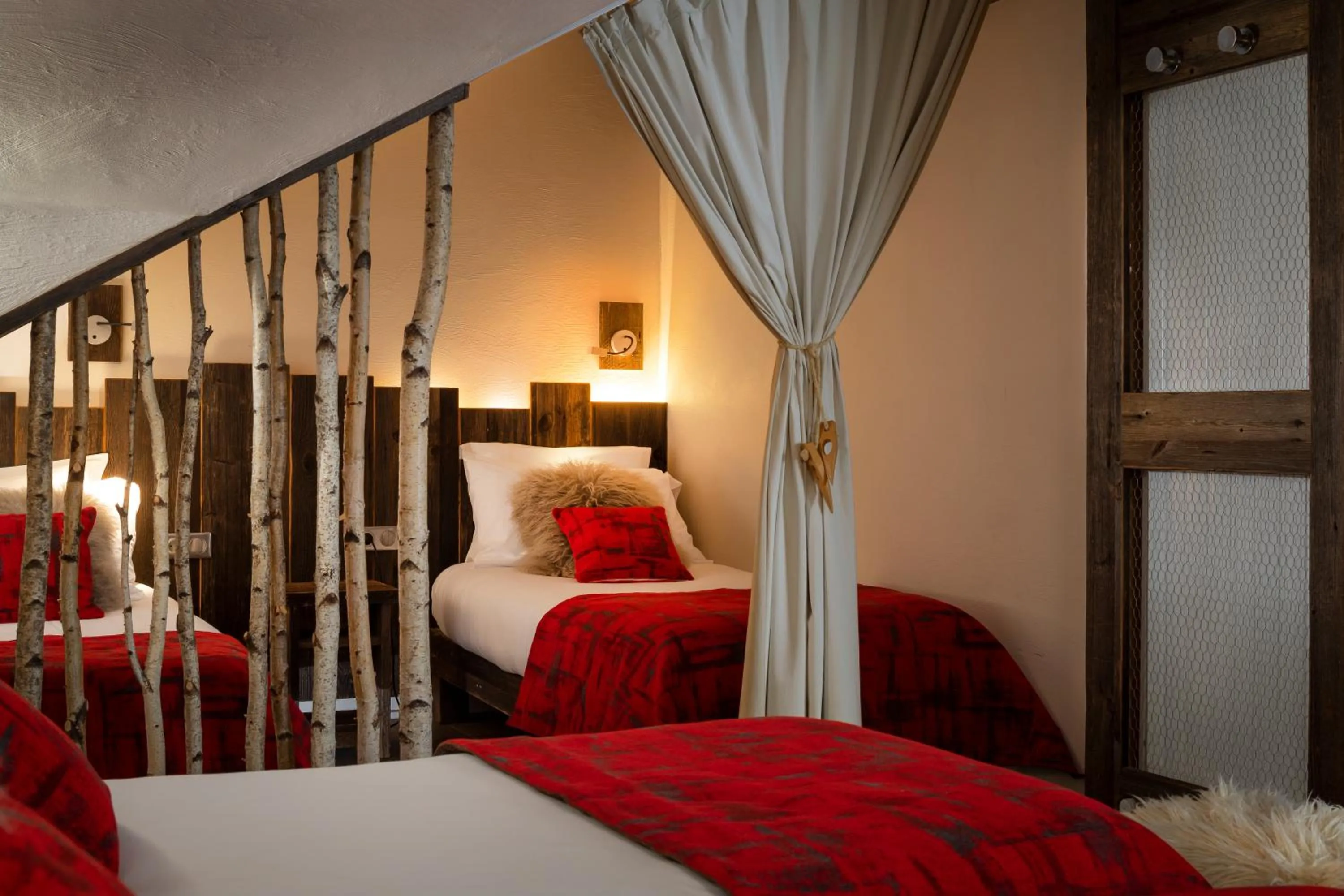 Photo of the whole room, Bed in Hotel Cote Brune