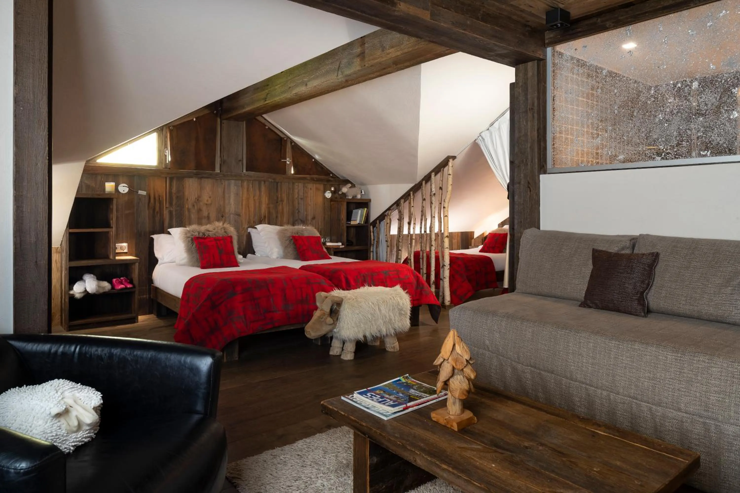 Living room, Bed in Hotel Cote Brune