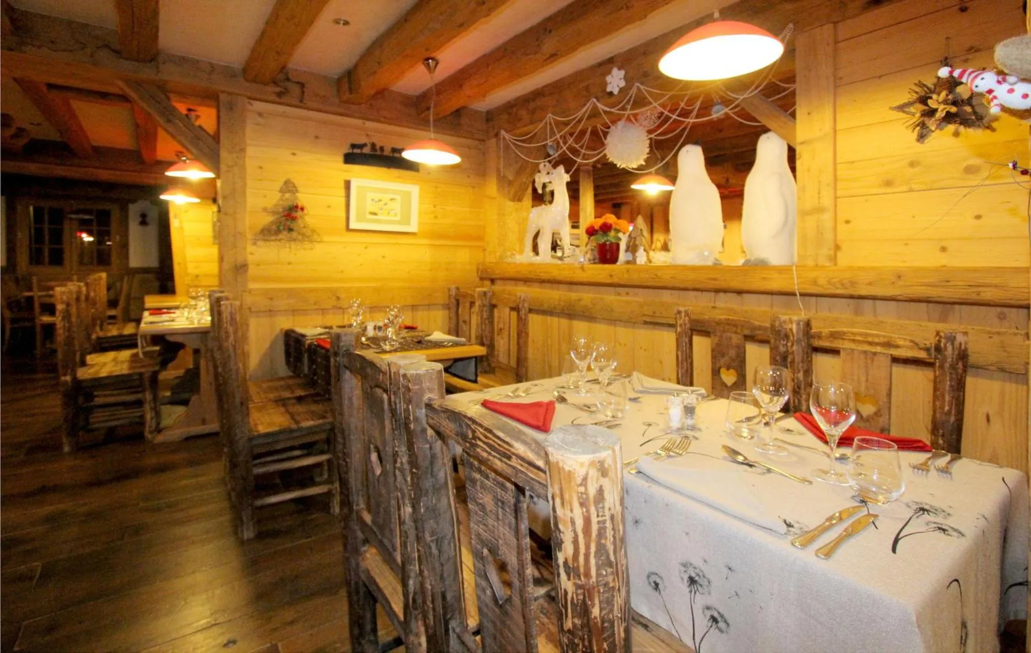 Restaurant/places to eat in Hotel Cote Brune