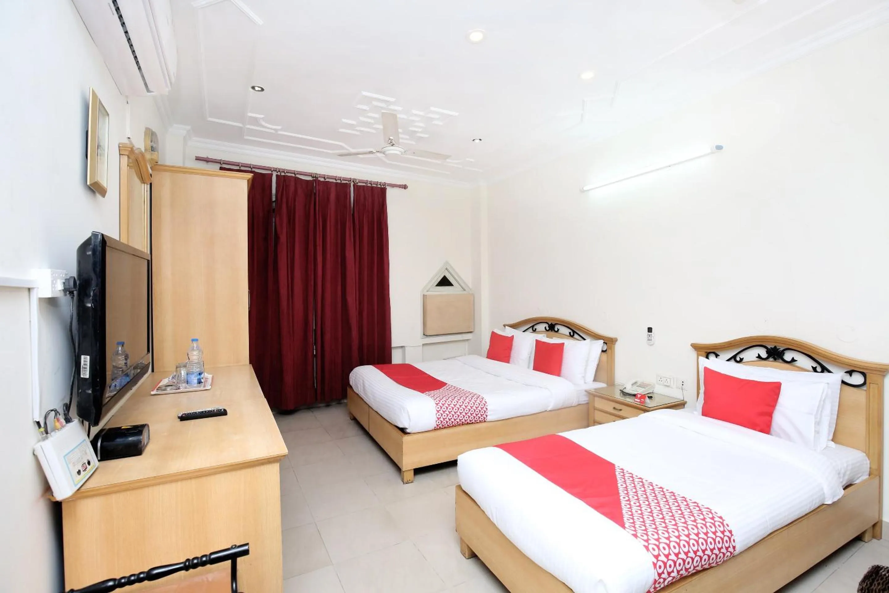 Bedroom, Bed in Hotel O Le Bon Ton