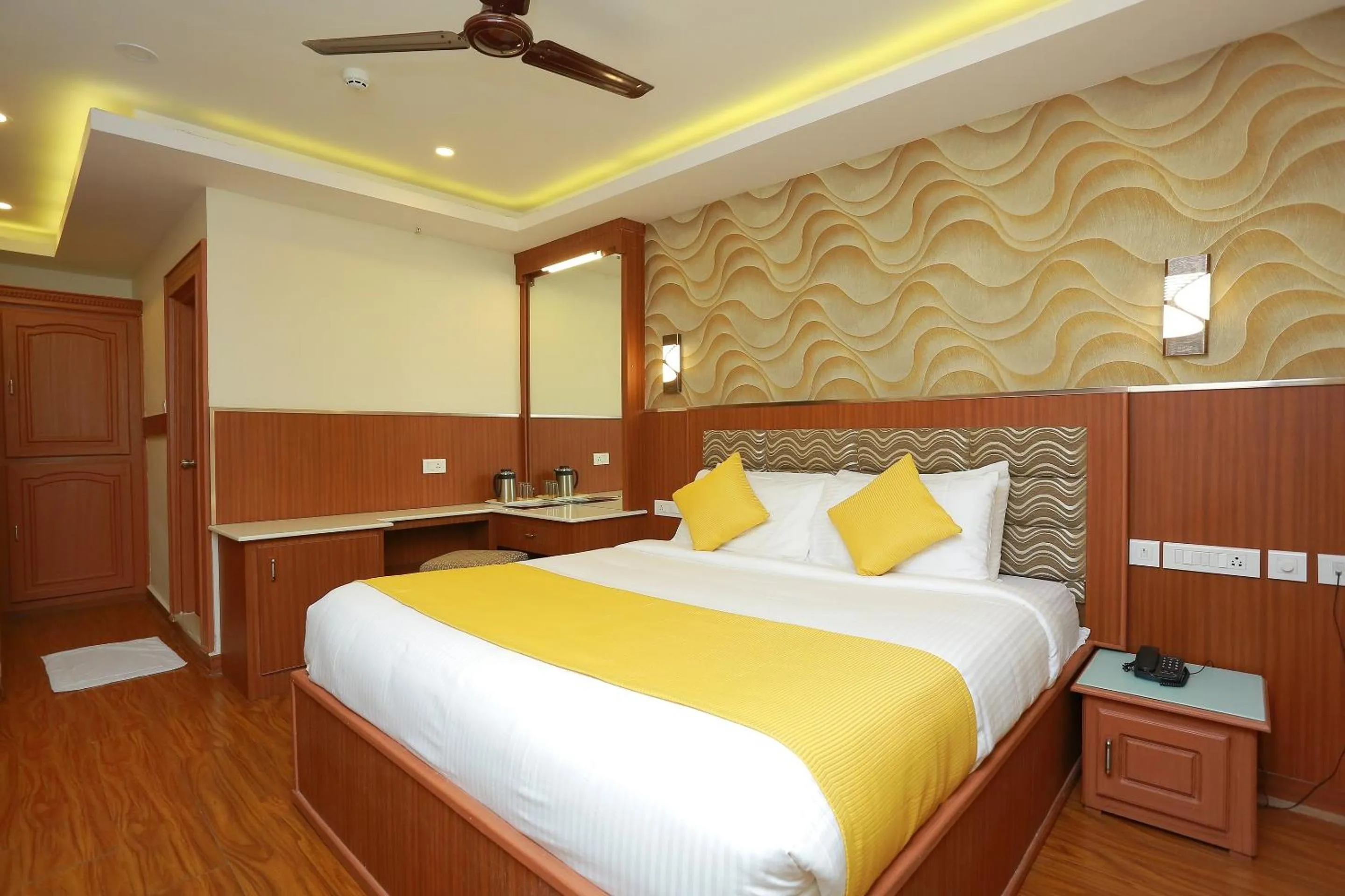 Bedroom, Bed in Super Capital O Kovilakam Residency