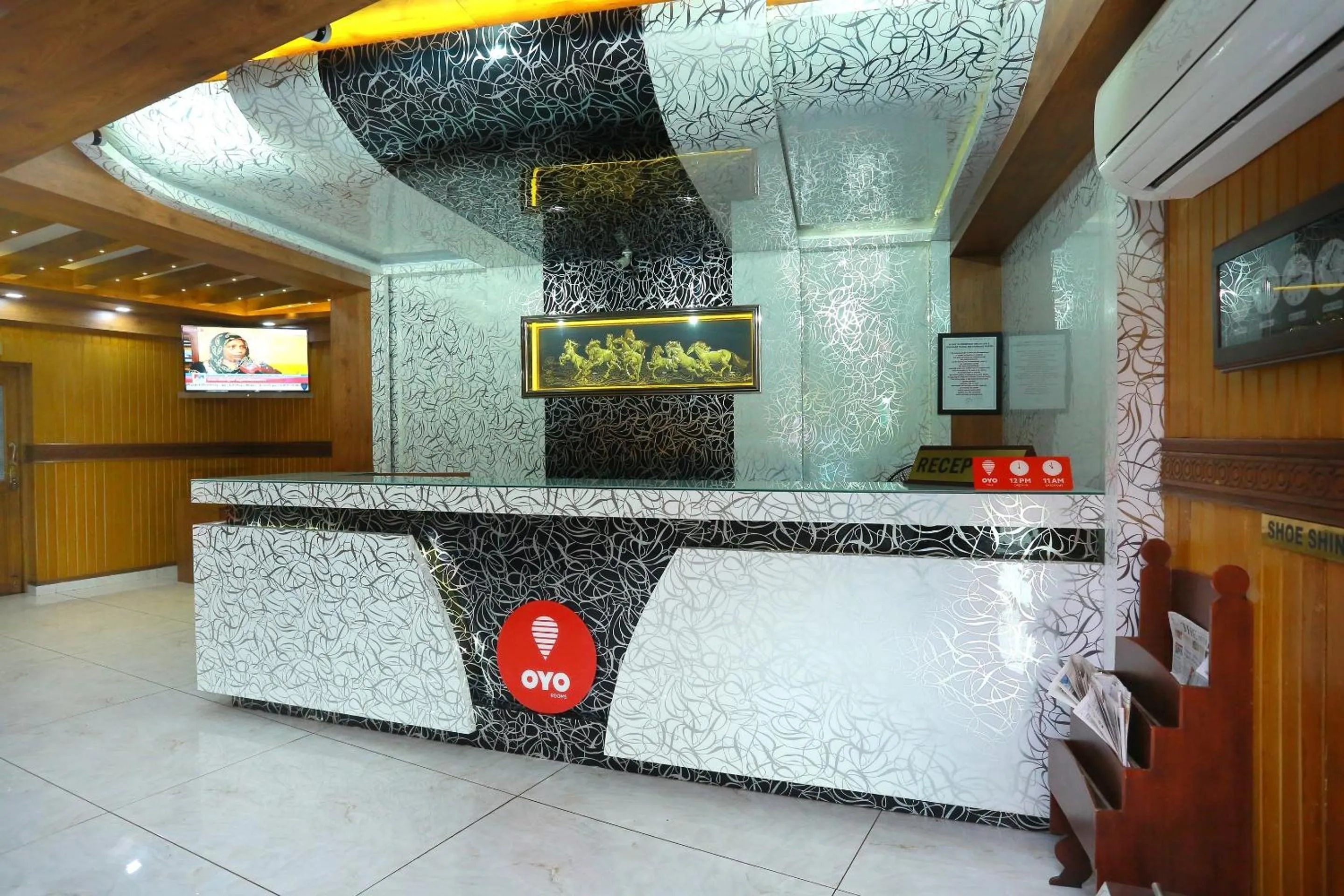 Lobby or reception in Super Capital O Kovilakam Residency