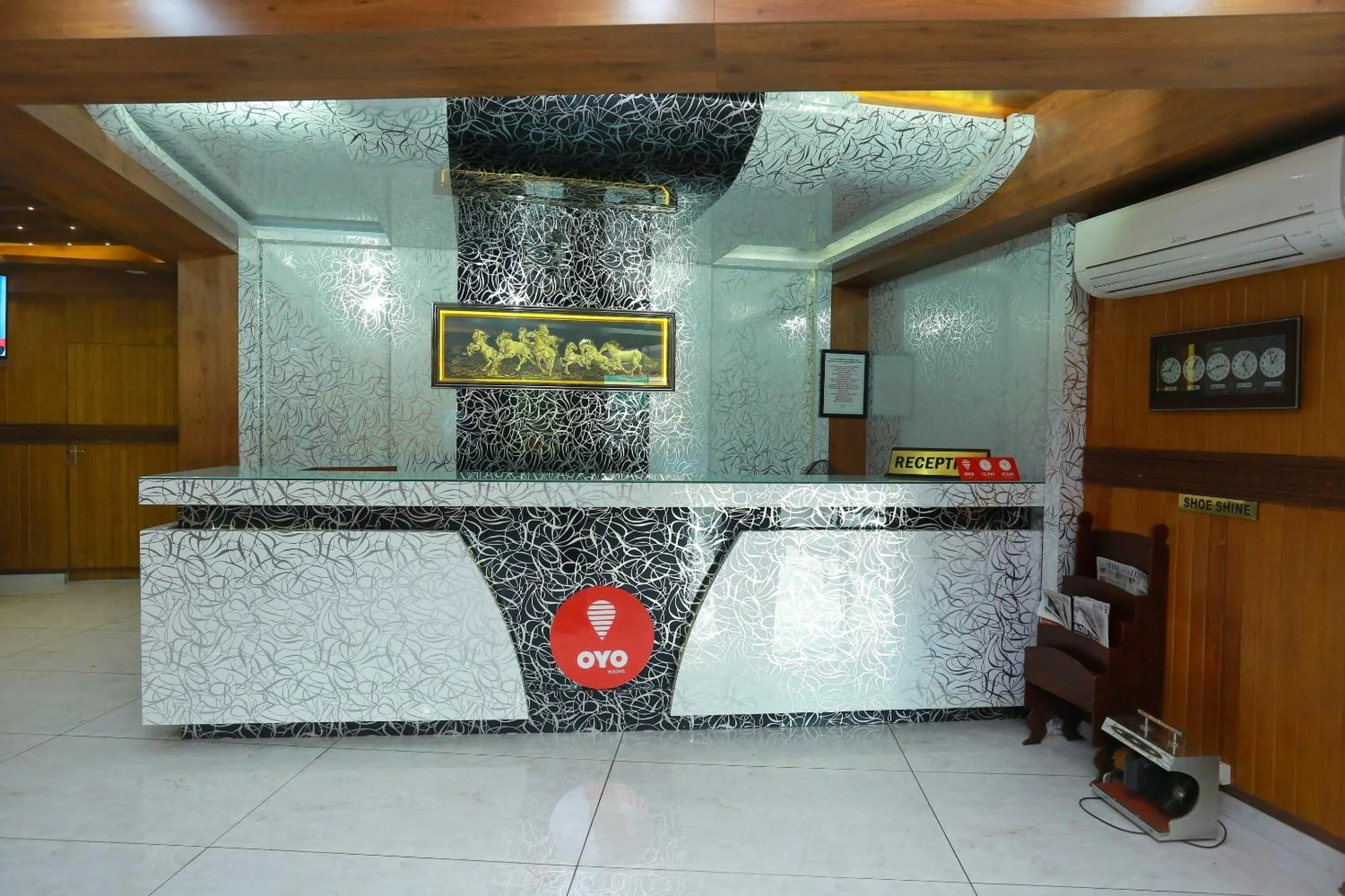 Lobby or reception in Super Capital O Kovilakam Residency