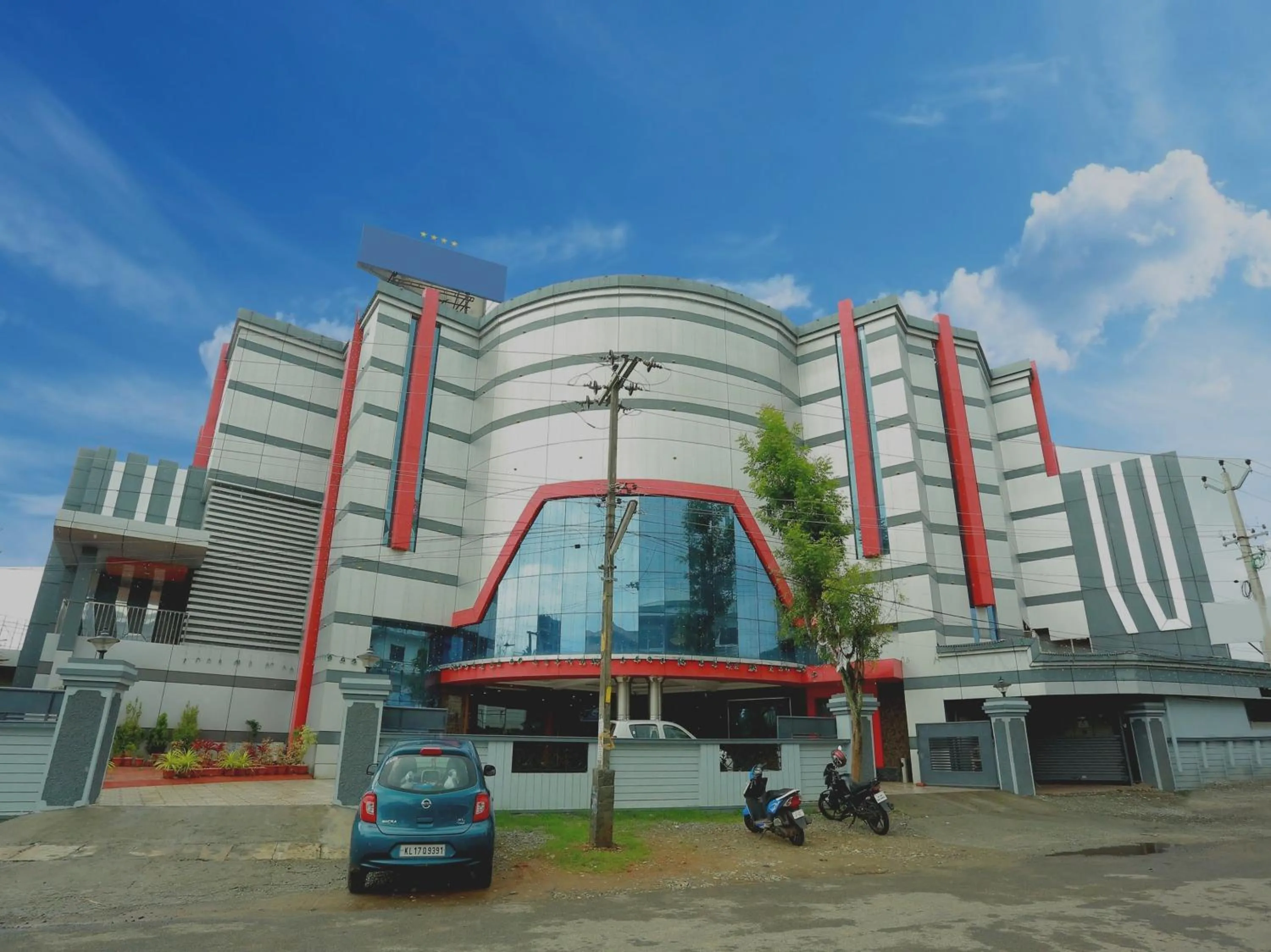 Facade/entrance in Super Capital O Kovilakam Residency