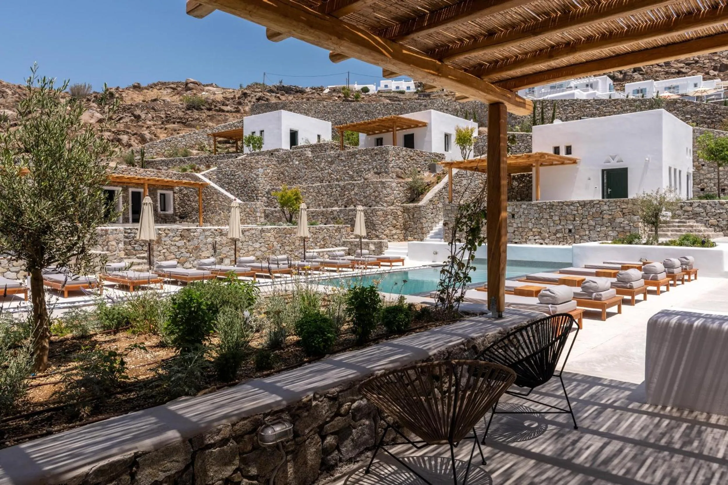 Property building in Mykonos Drops