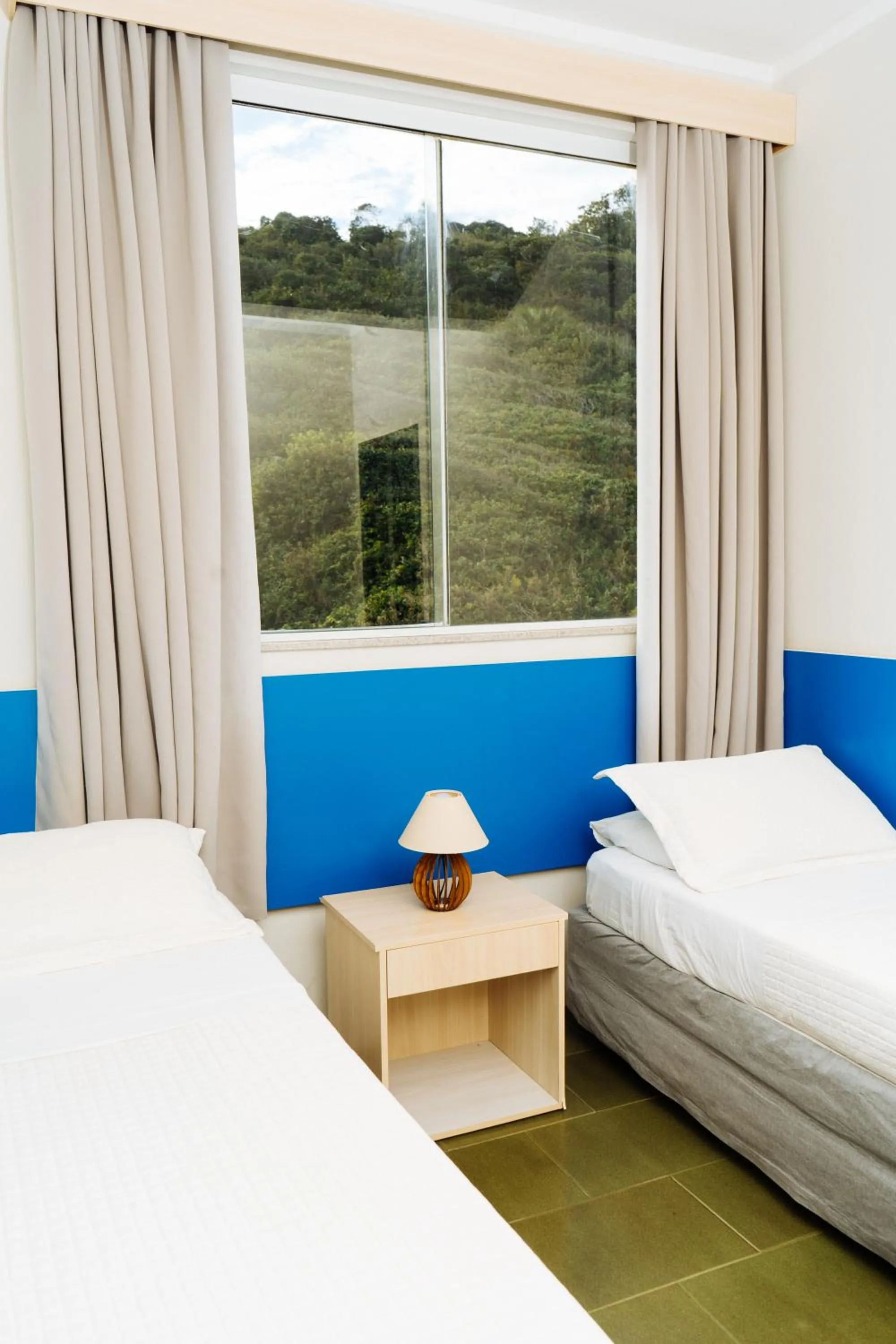 Bedroom, Bed in Cris Hotel