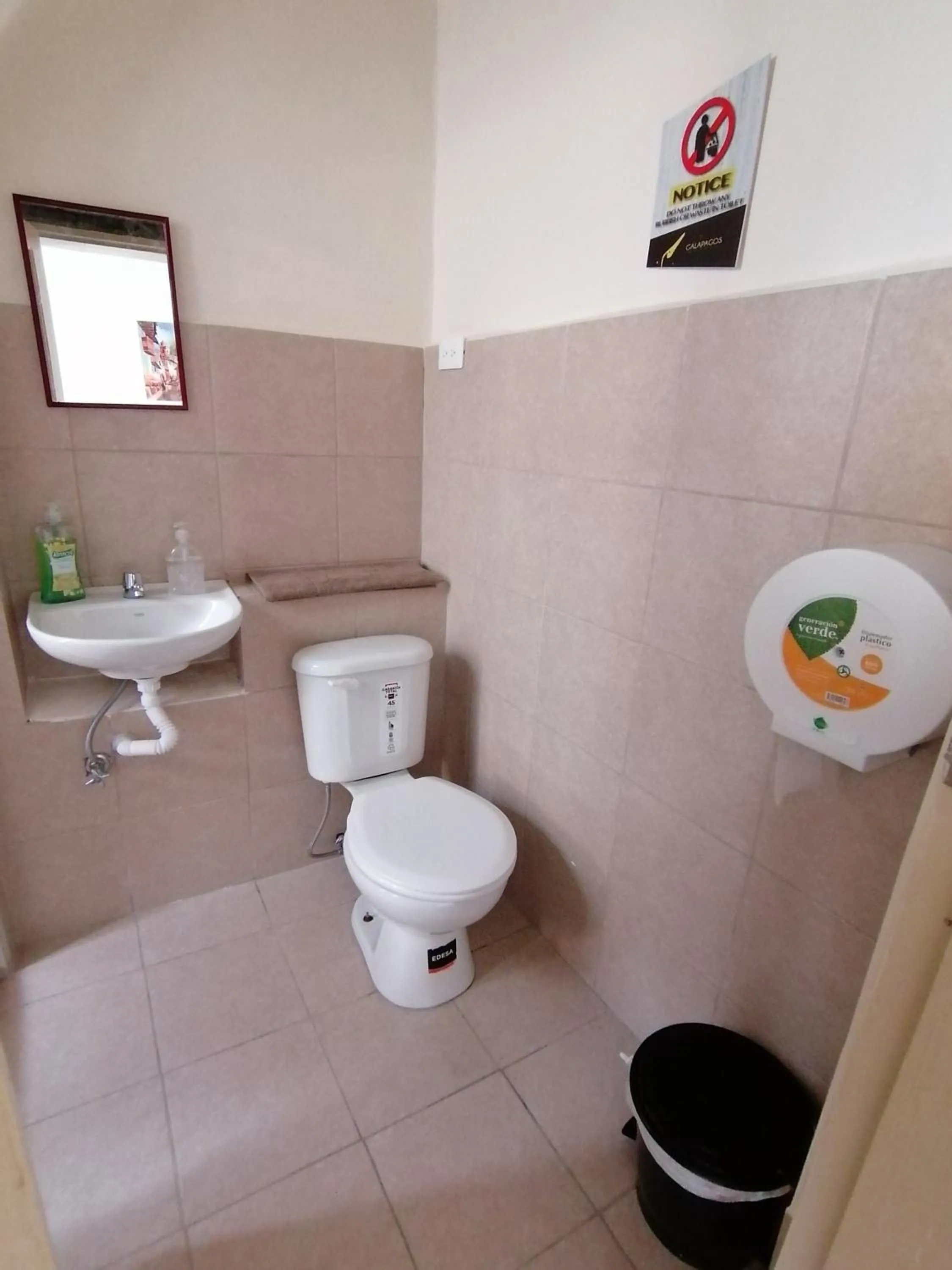 Double Room in Galapagos Natural Life Hostel
