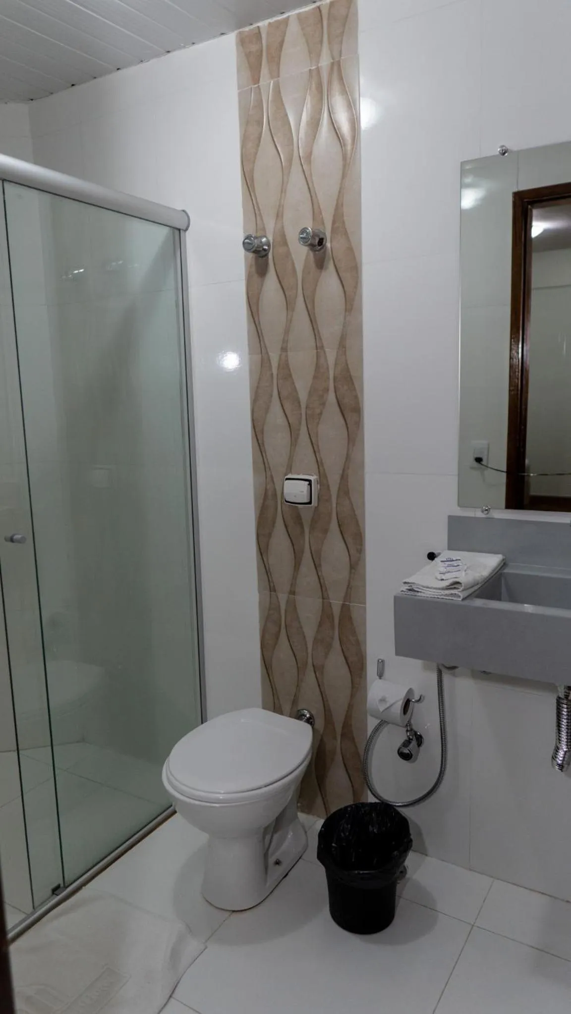 Shower in Nobile Plaza Hotel