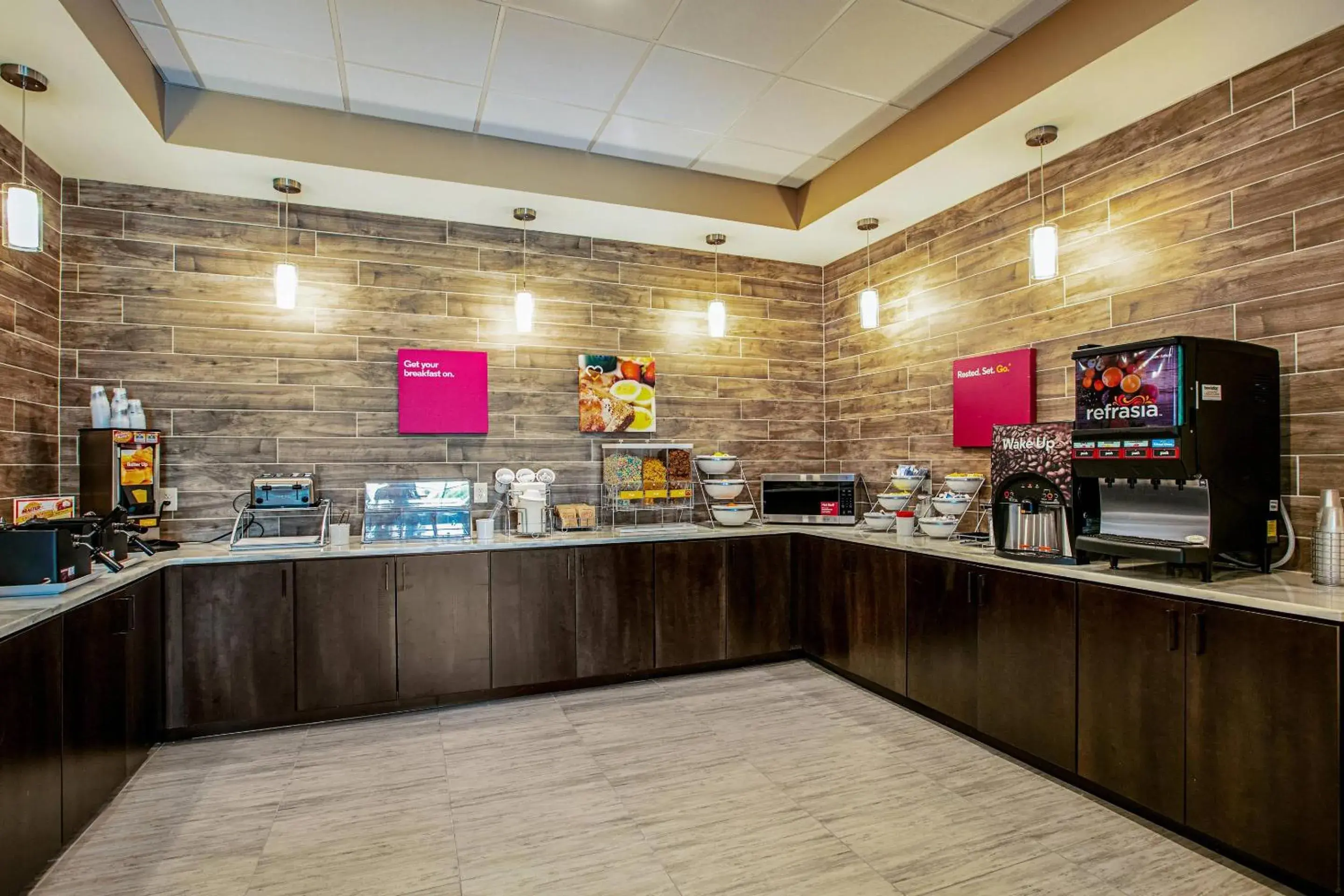 Breakfast in Comfort Suites Fishkill near Interstate 84 Breakfast in Comfort Suites Fishkill near Interstate 84