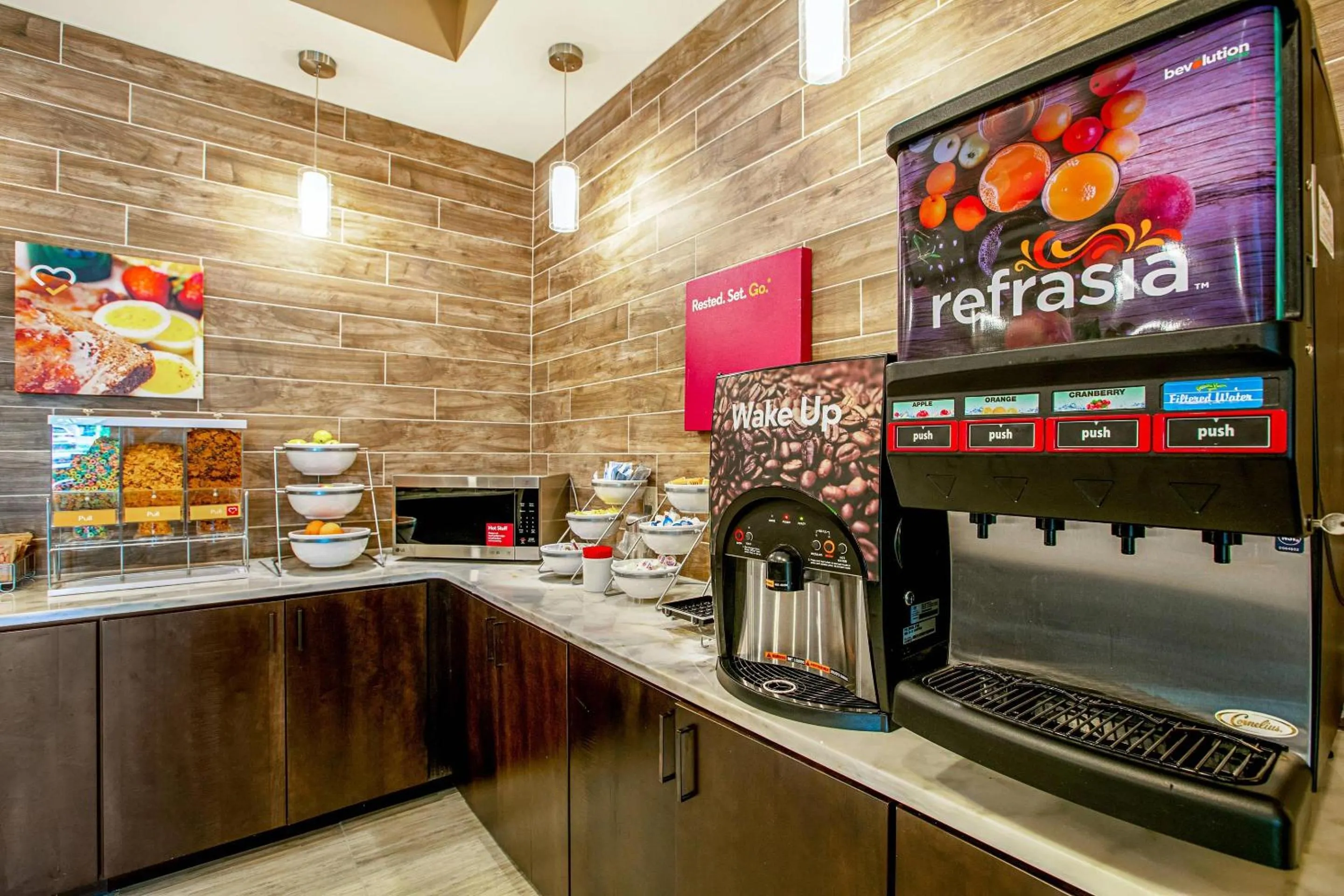 Breakfast in Comfort Suites Fishkill near Interstate 84