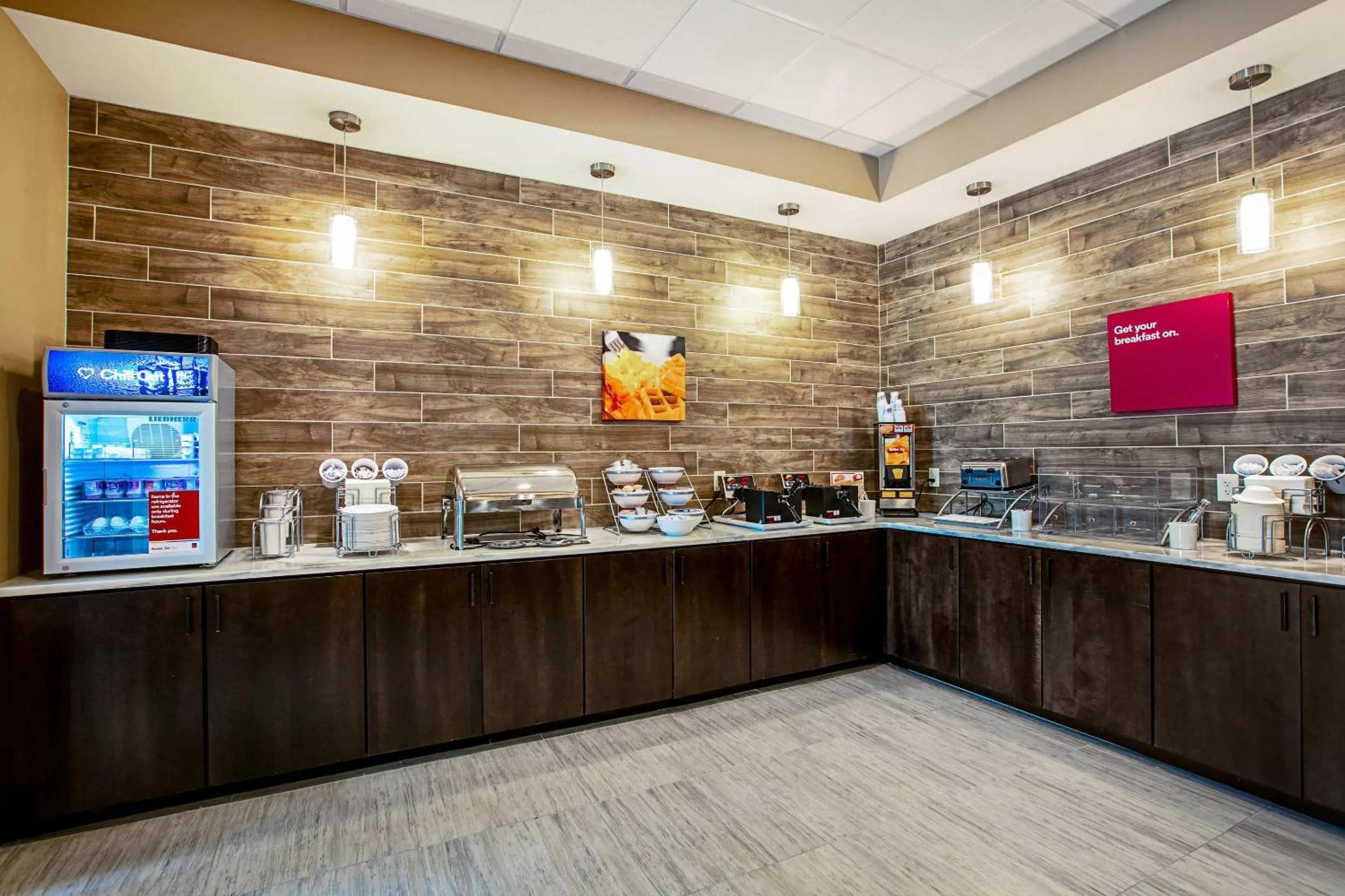 Breakfast in Comfort Suites Fishkill near Interstate 84