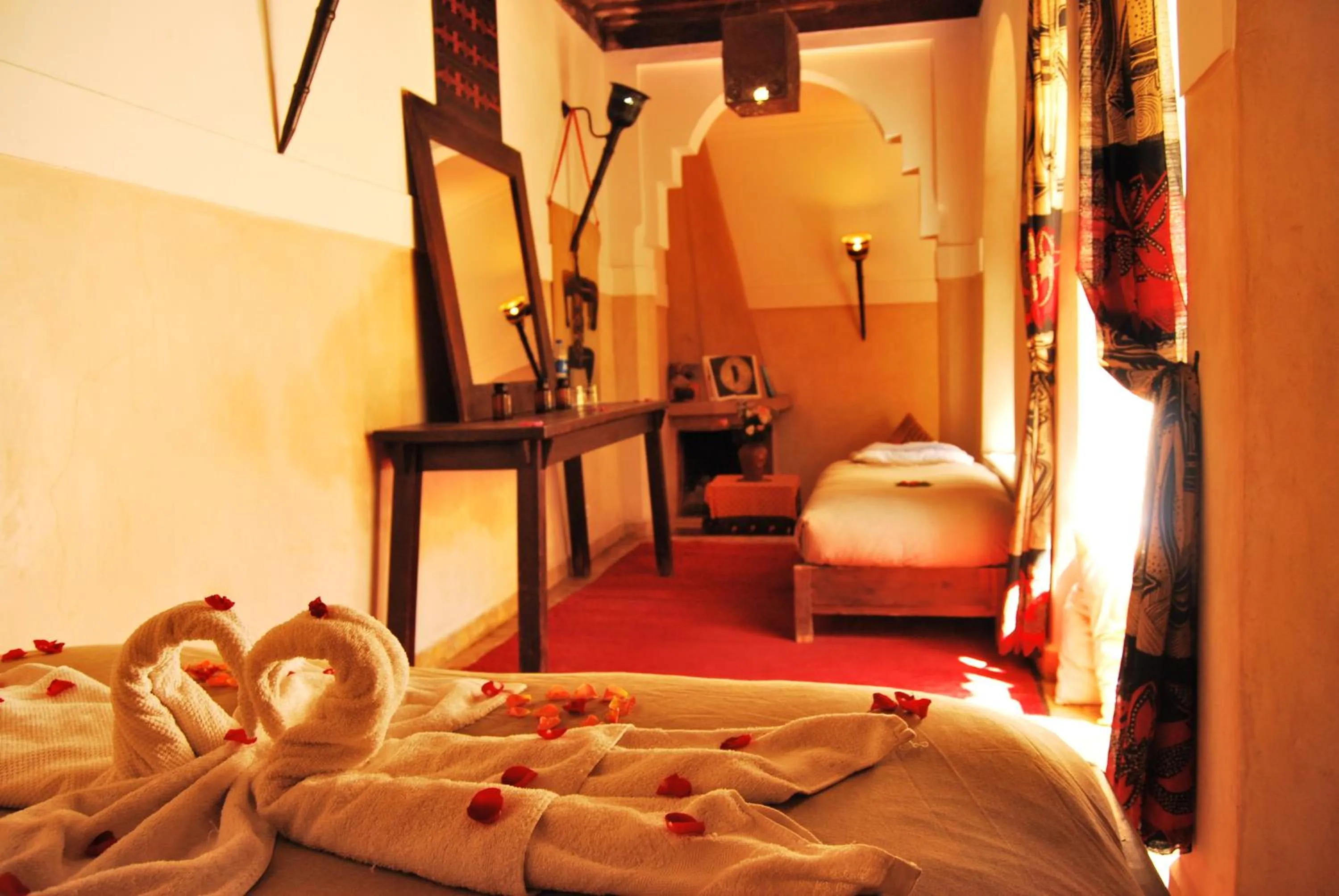 Decorative detail, Bed in Riad Bamileke