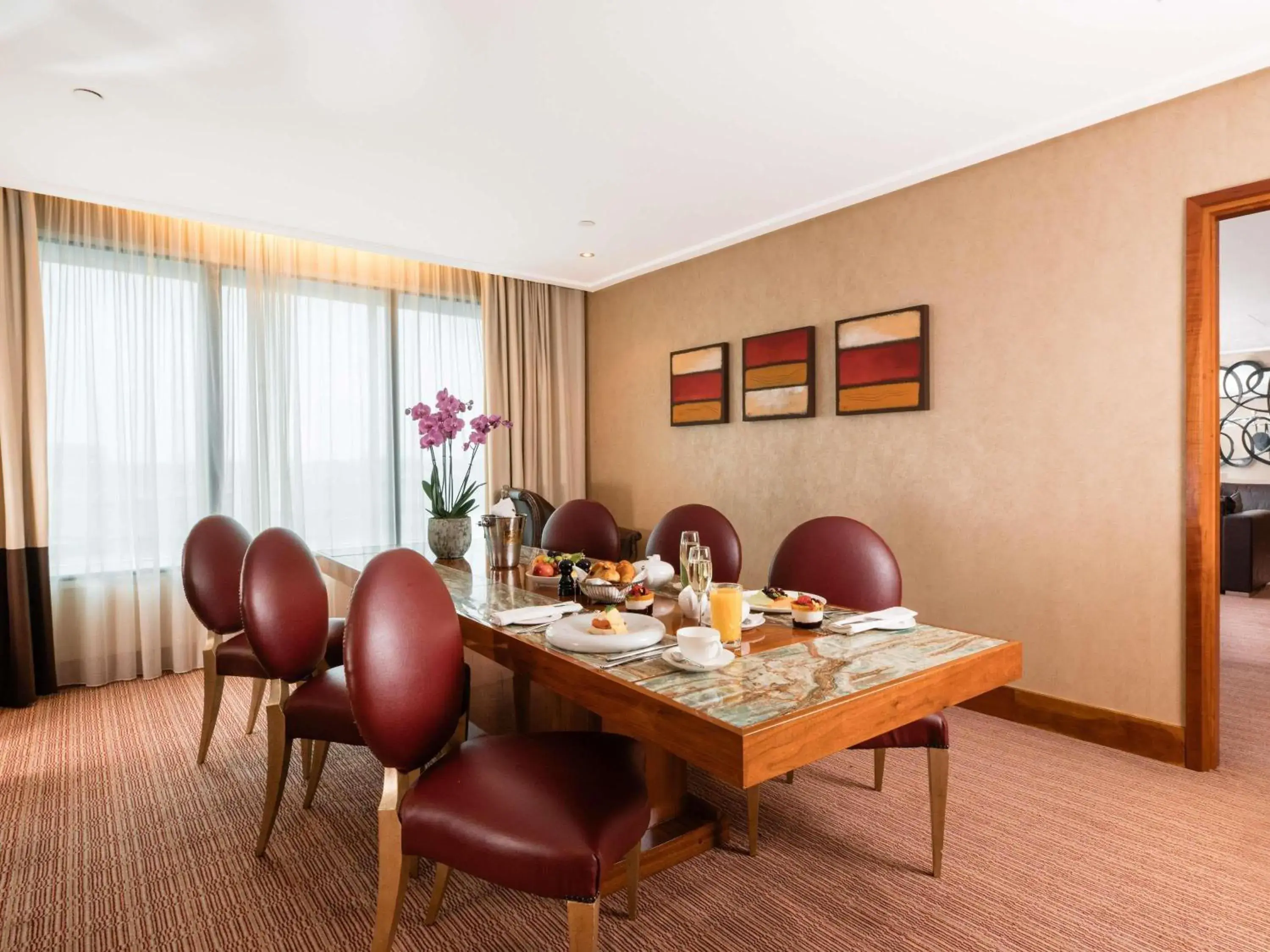 Bedroom in Sofitel London Heathrow Bedroom in Sofitel London Heathrow