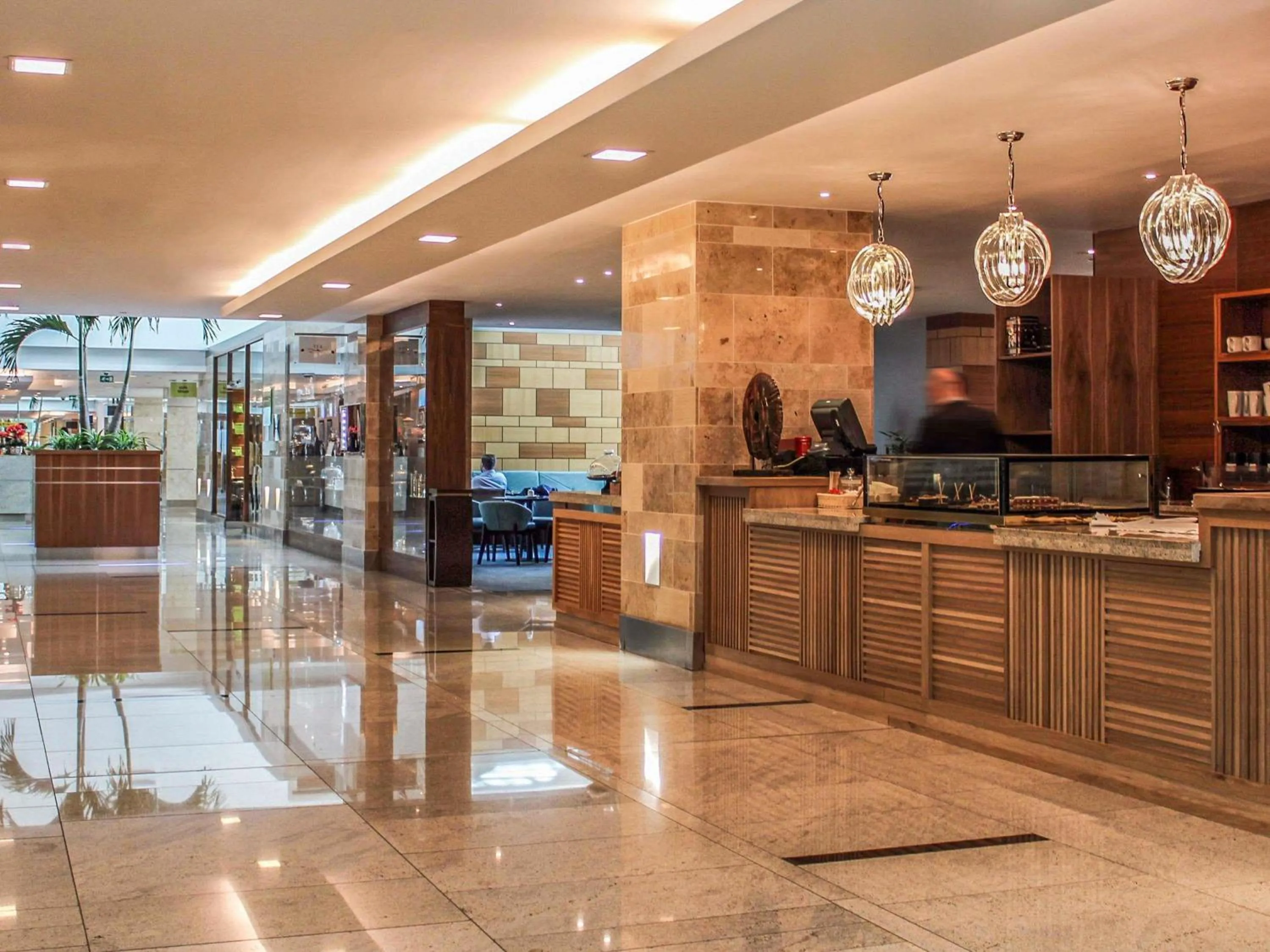 Restaurant/places to eat in Sofitel London Heathrow