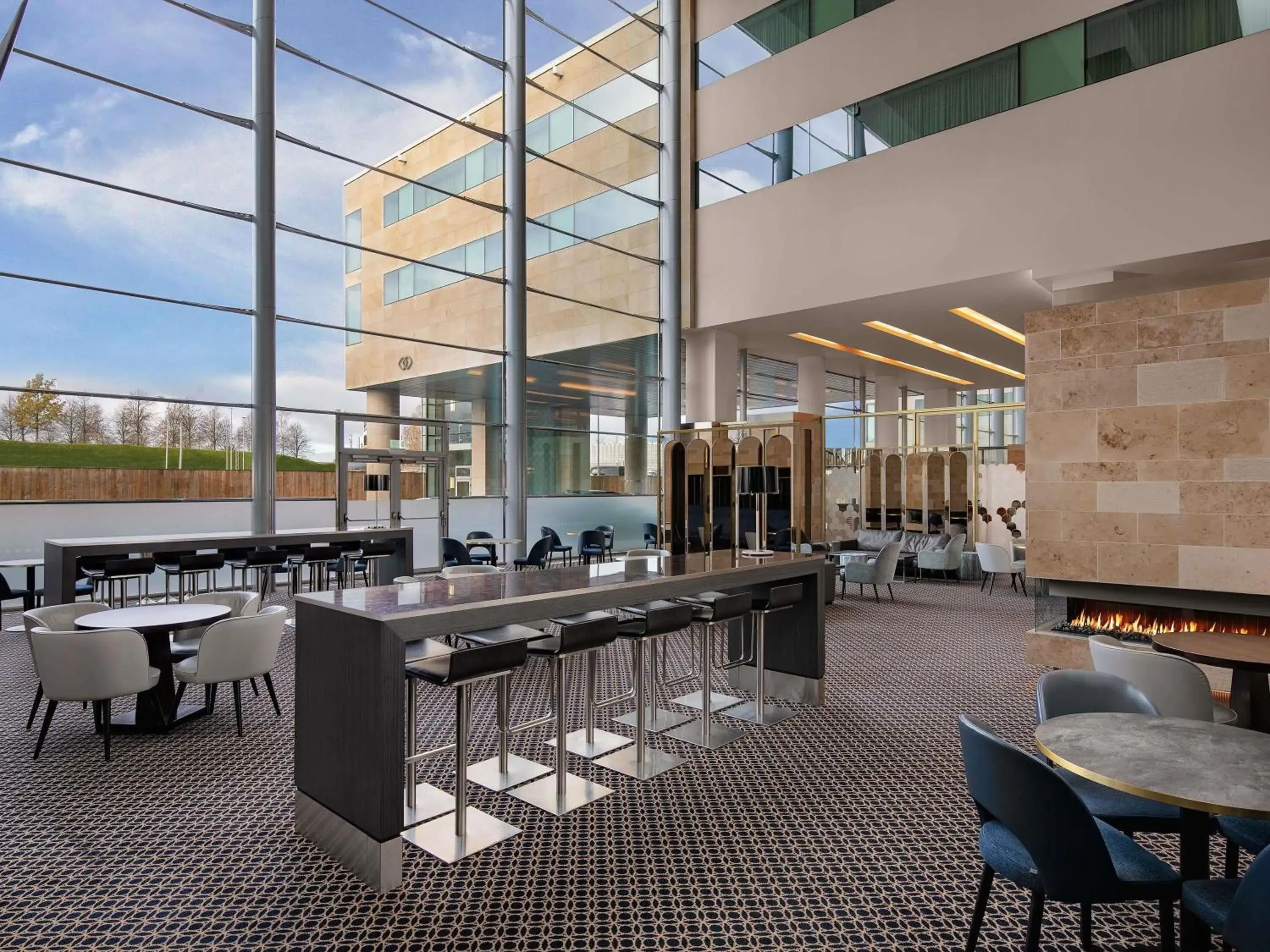 Lounge or bar in Sofitel London Heathrow Lounge or bar in Sofitel London Heathrow