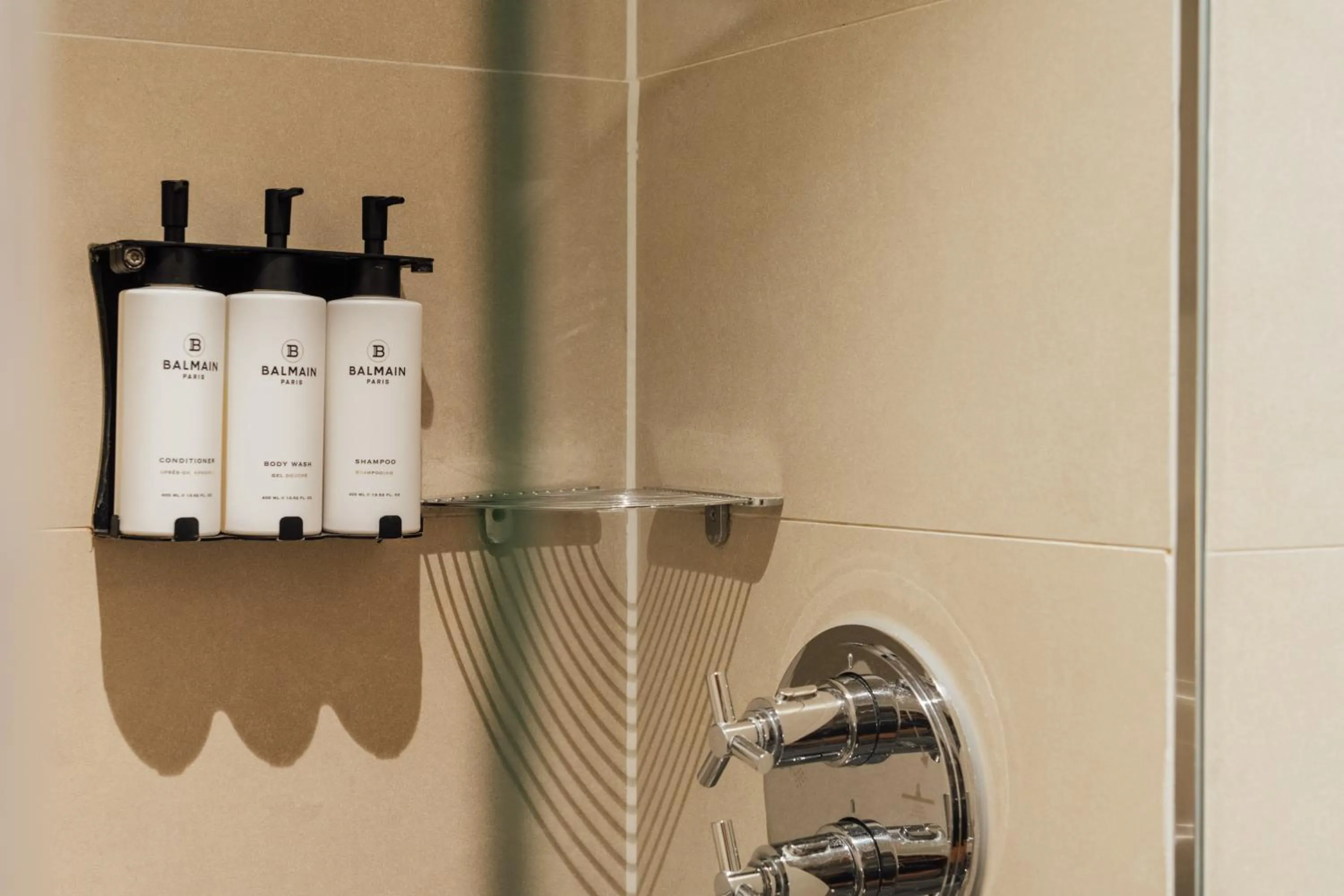 Bathroom in Sofitel London Heathrow