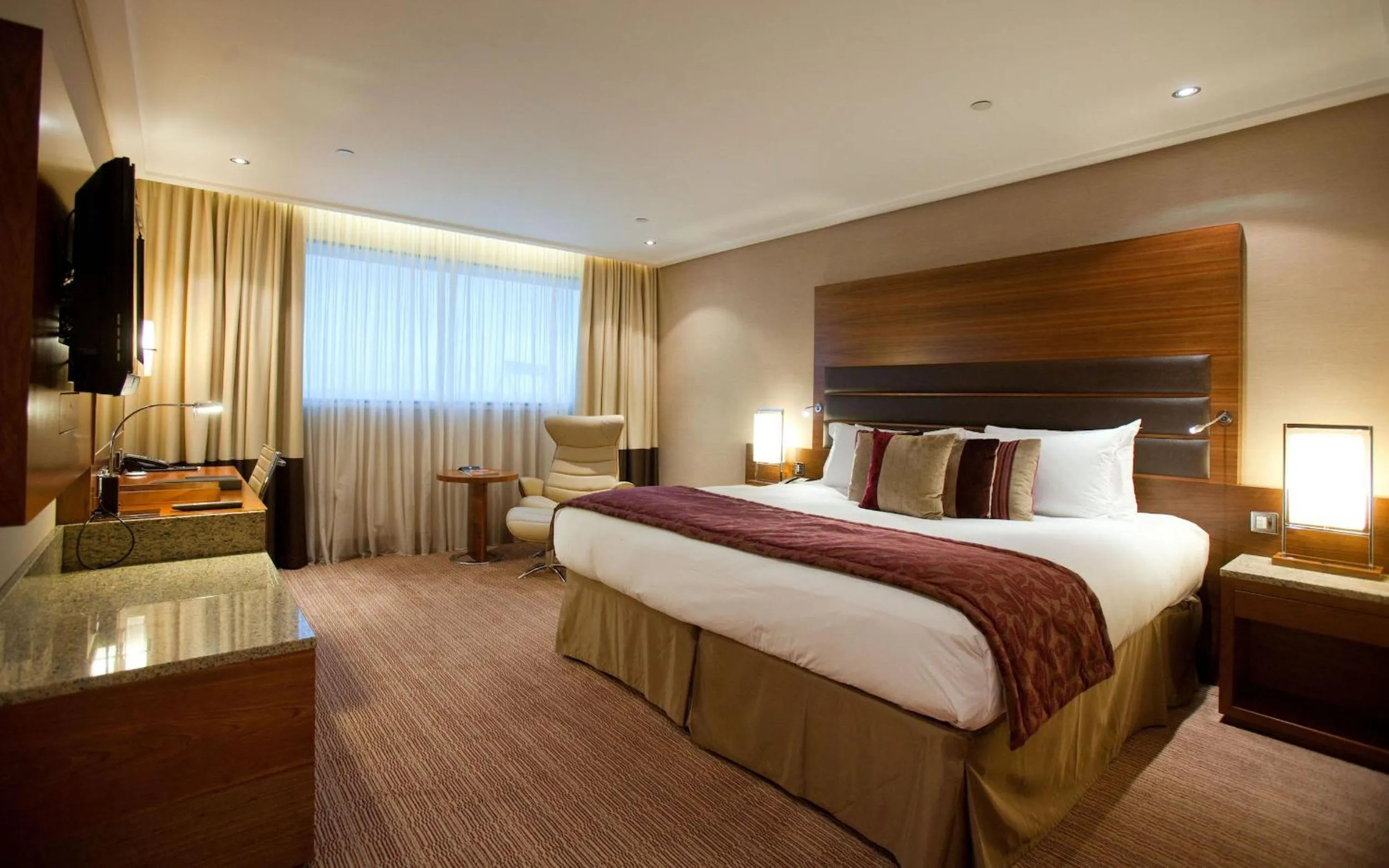 Bedroom, Bed in Sofitel London Heathrow