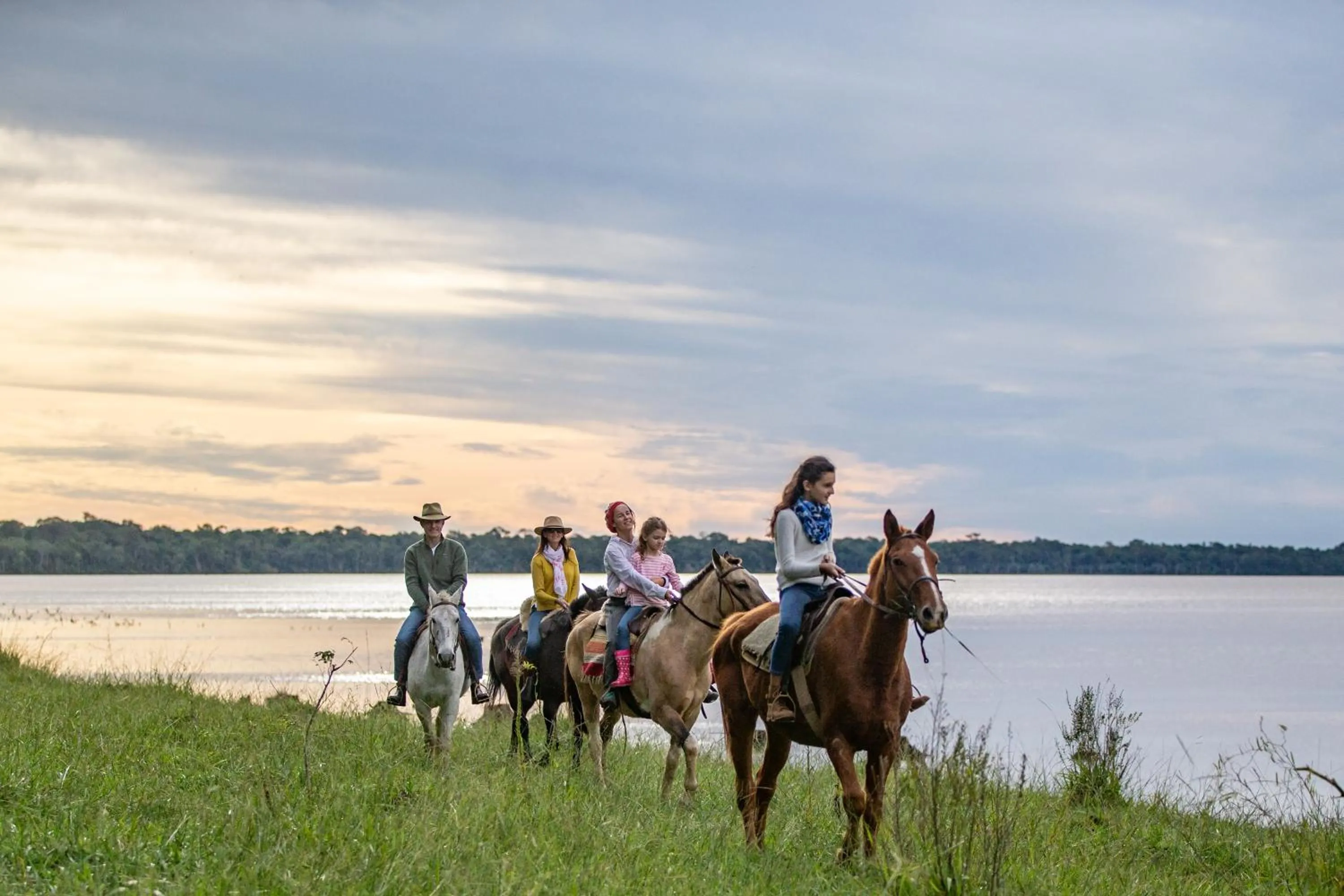 Horse-riding in Puerto Valle Hotel de Esteros