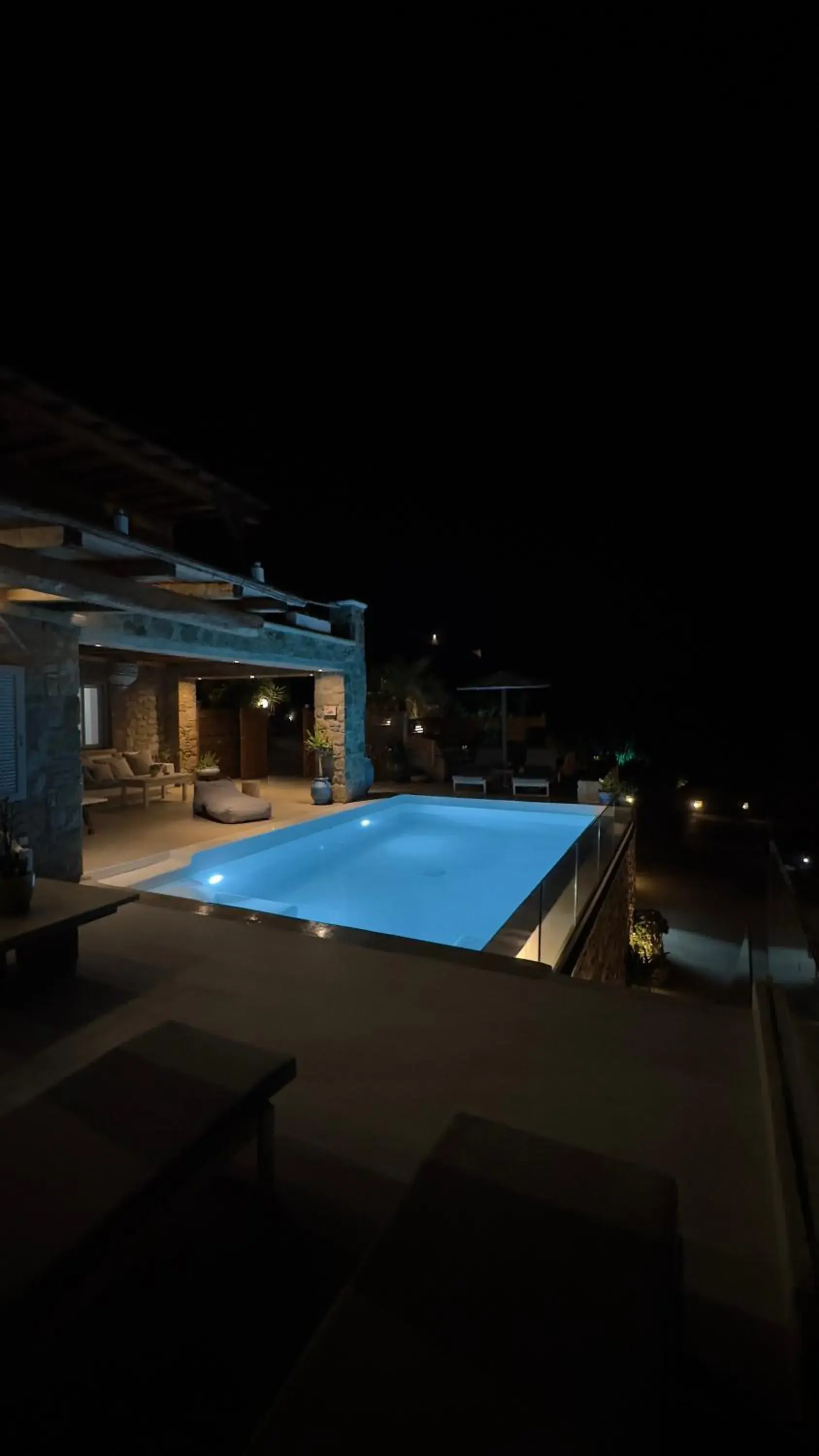 Deluxe Apartment with Shared Outdoor Pool in Mykonos Village Deluxe Apartment with Shared Outdoor Pool in Mykonos Village