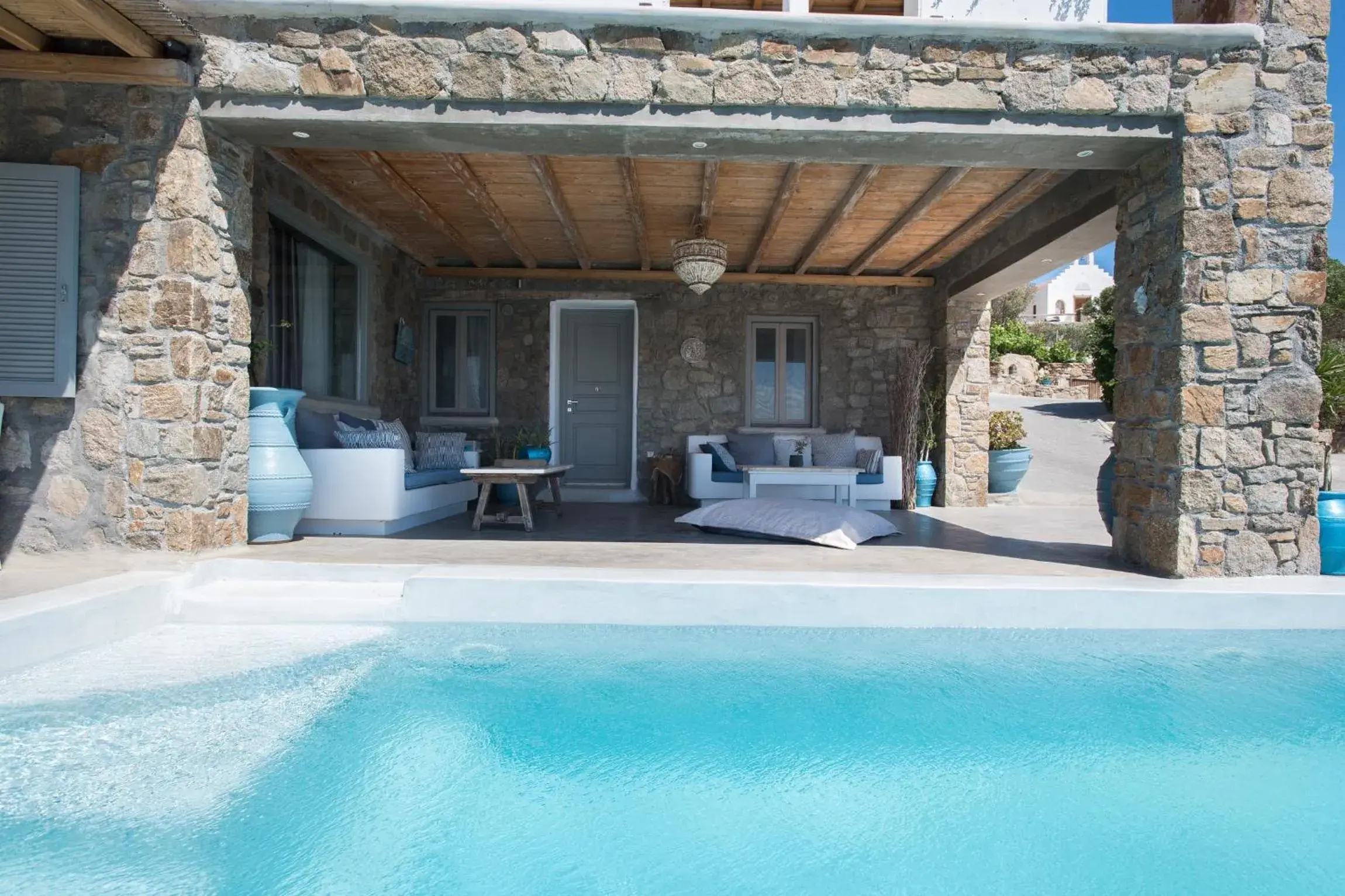 Facade/entrance in Mykonos Village Facade/entrance in Mykonos Village