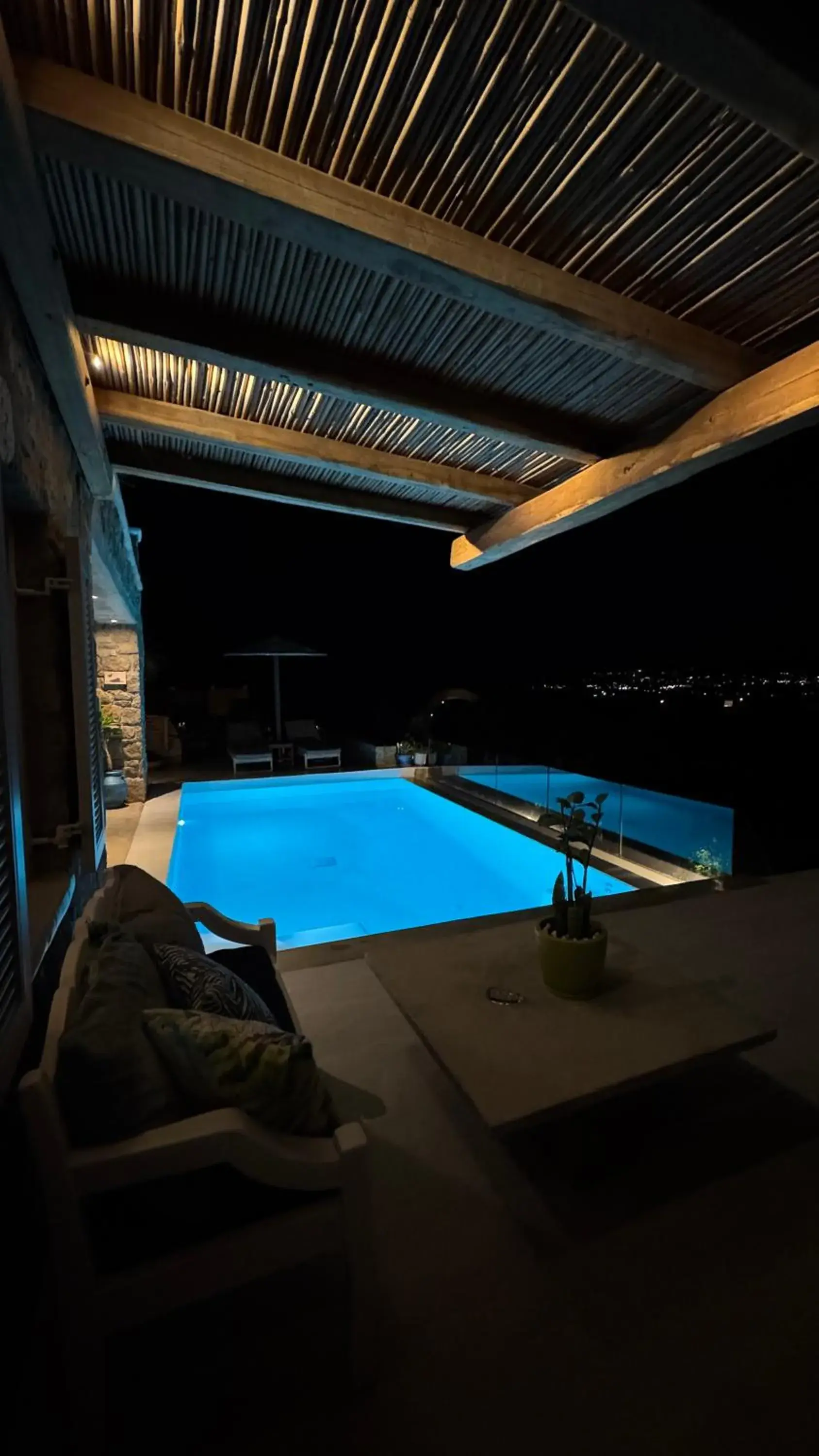 Deluxe Apartment with Shared Outdoor Pool in Mykonos Village Deluxe Apartment with Shared Outdoor Pool in Mykonos Village
