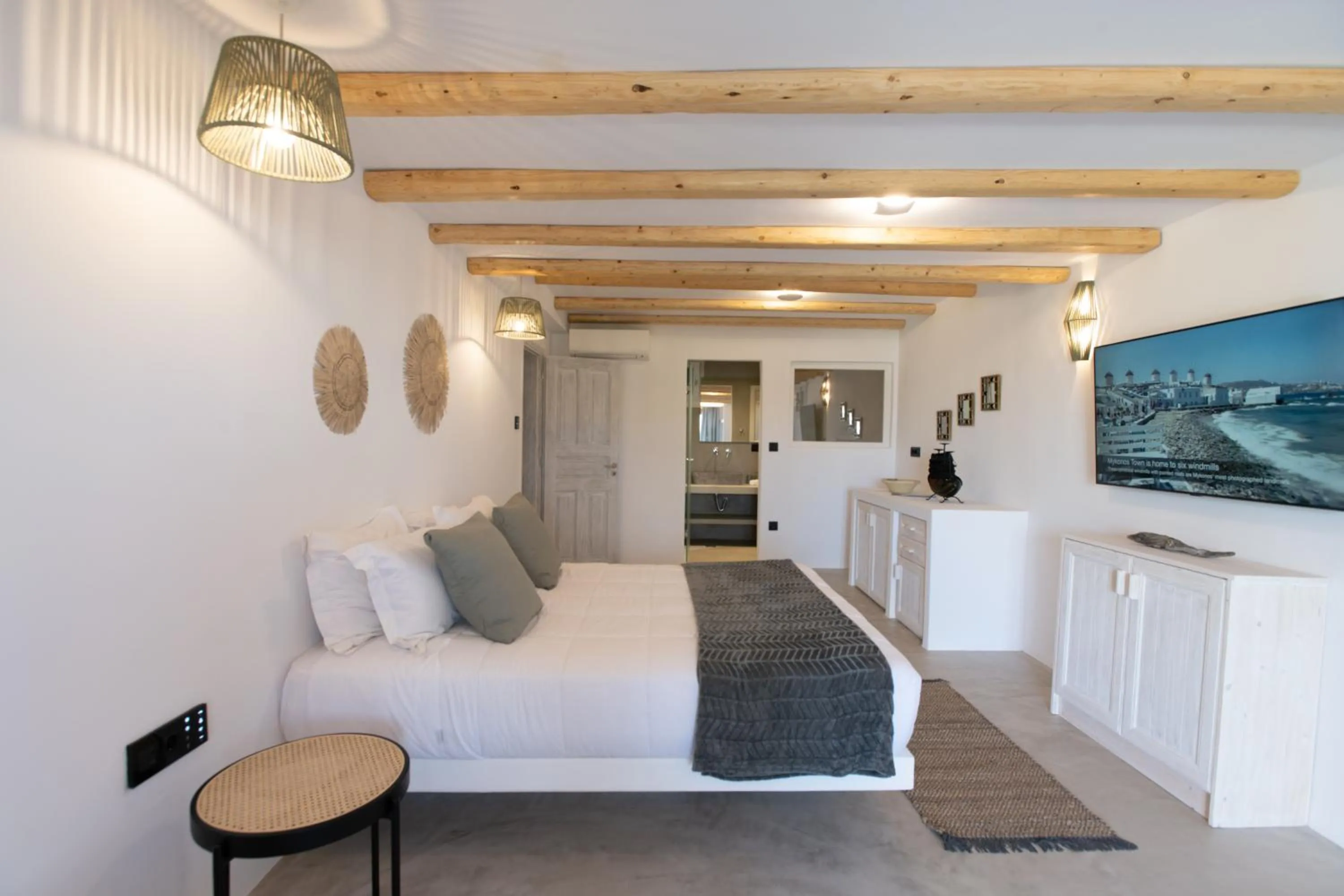 Bed in Mykonos Village